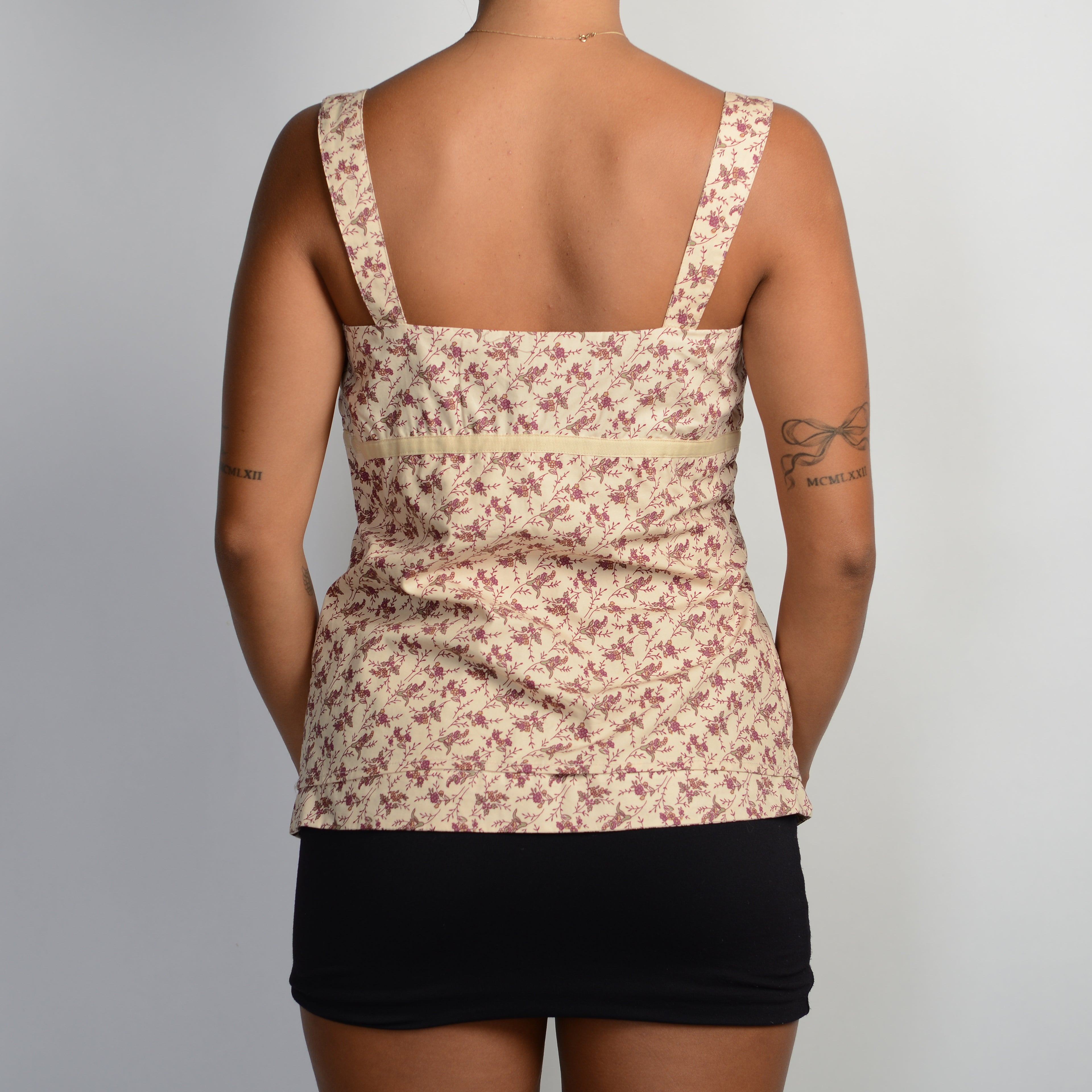 CREAM FLORAL TOP