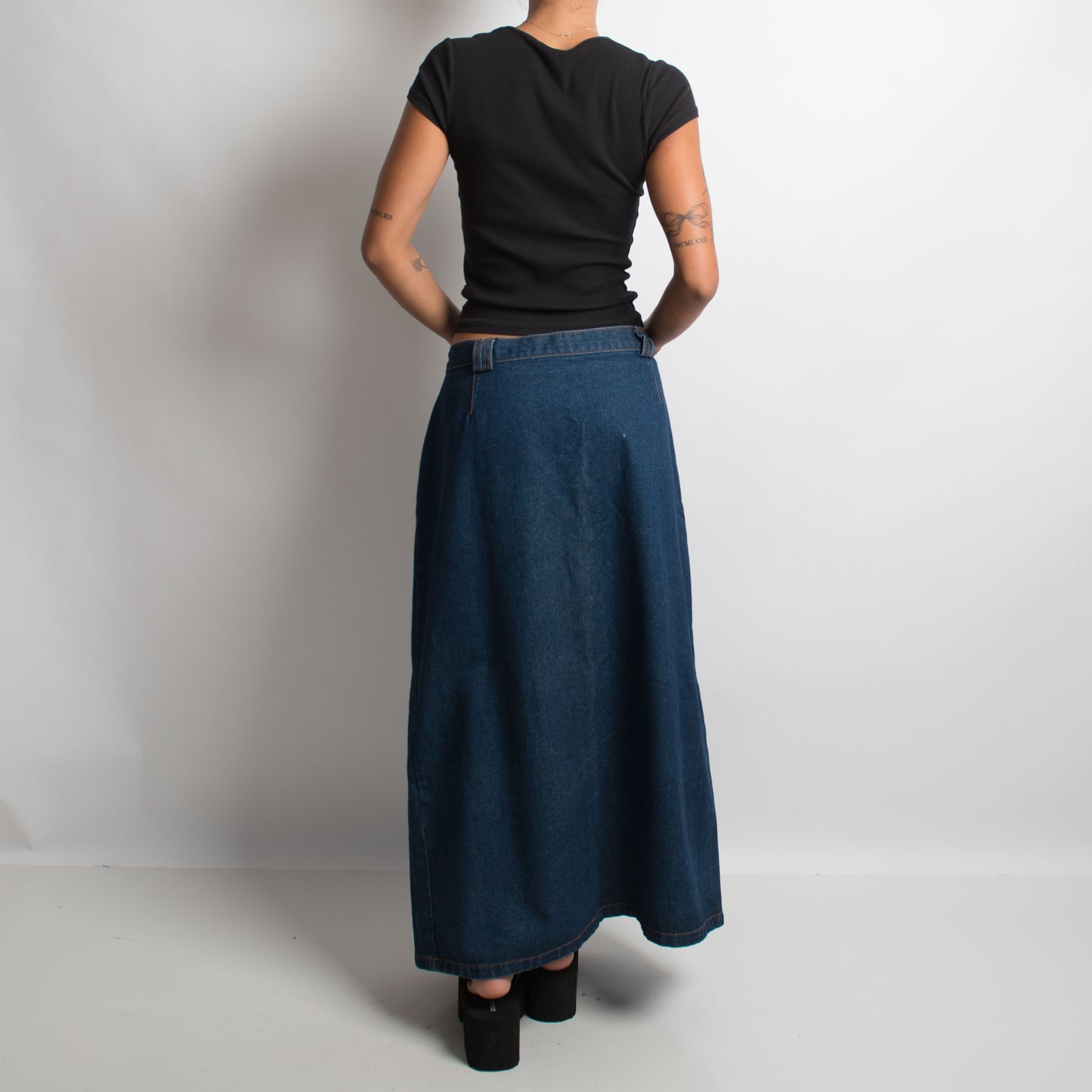 DARK DENIM LONGLINE SKIRT