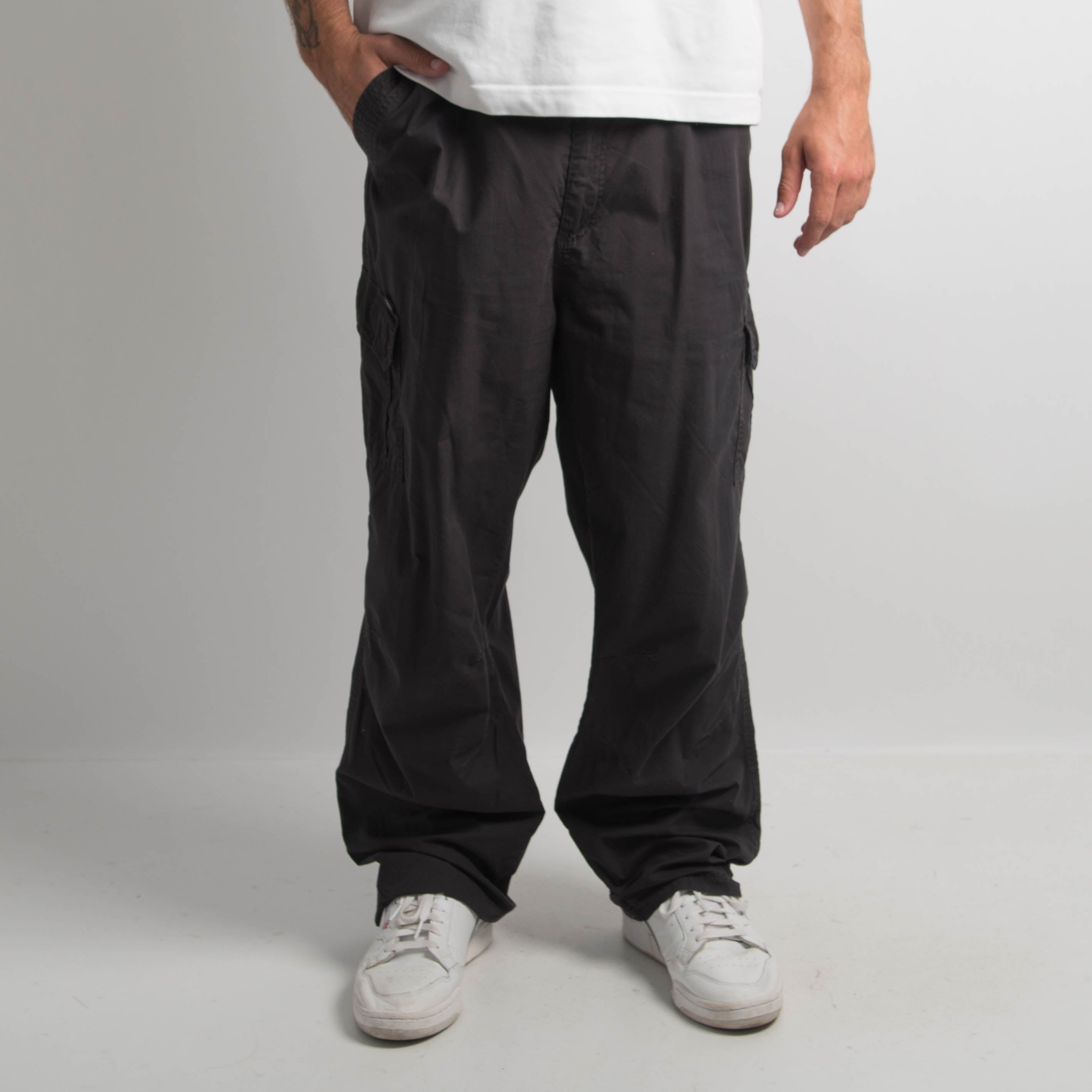 FADED BLACK CARGO PANTS
