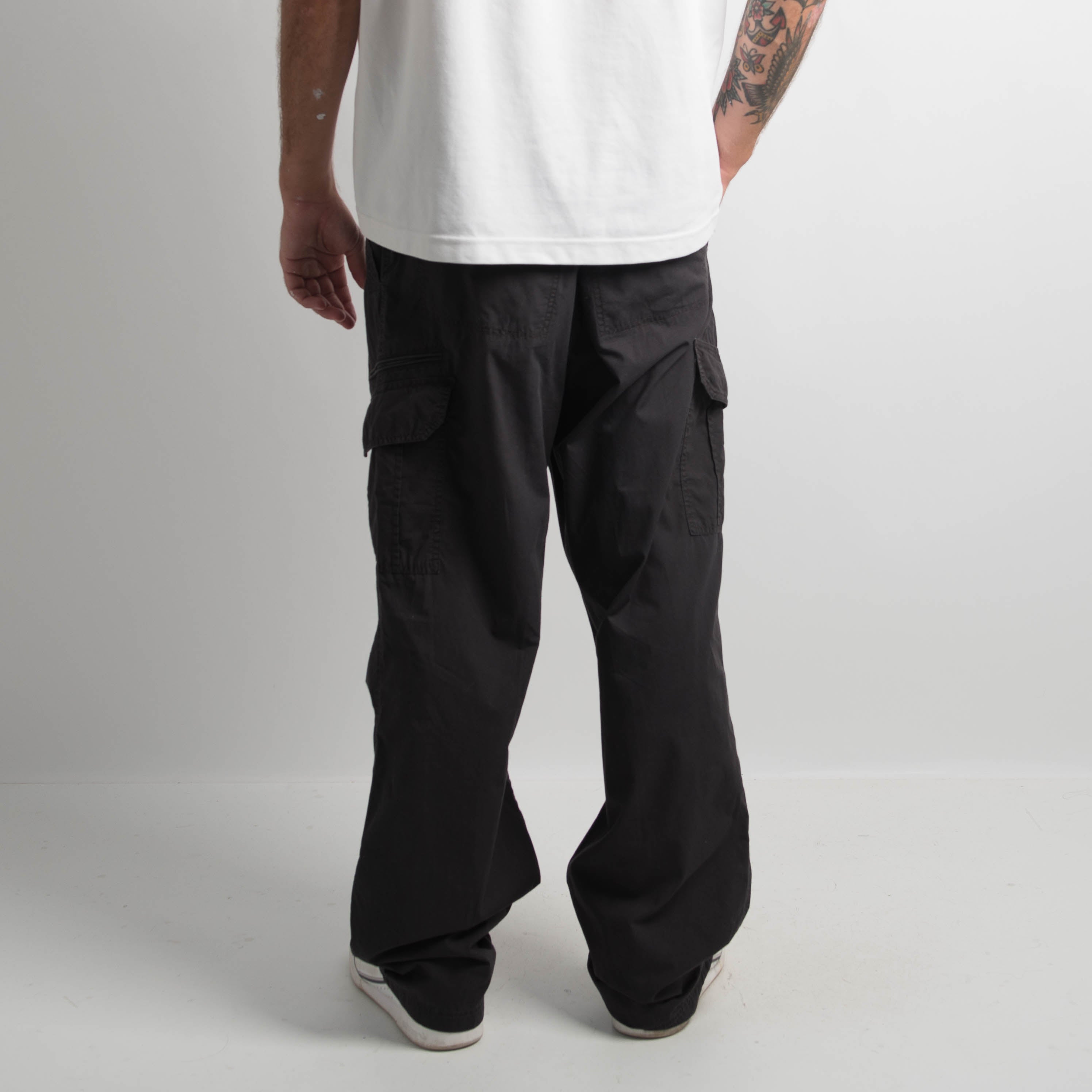 FADED BLACK CARGO PANTS