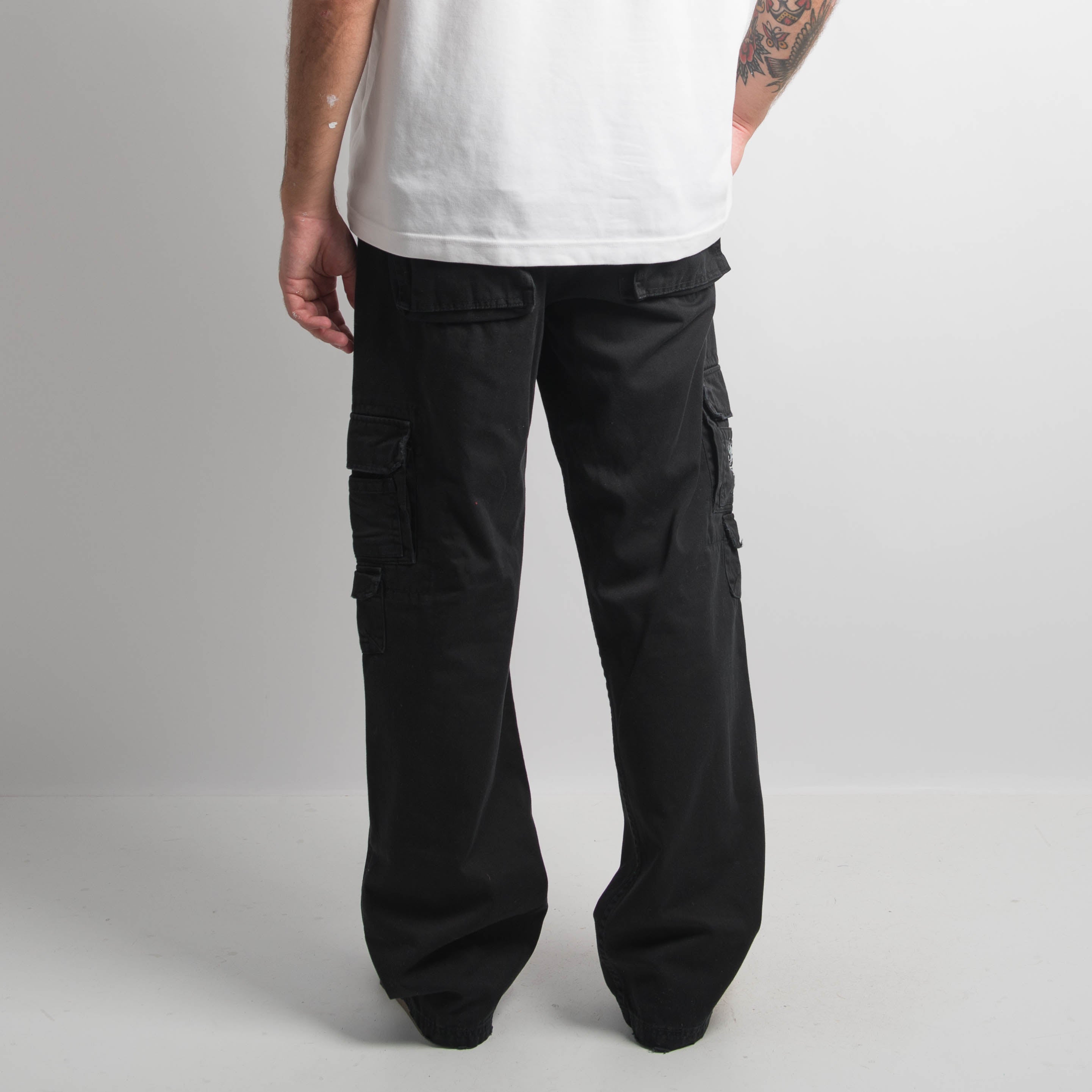 BLACK CARGO PANTS