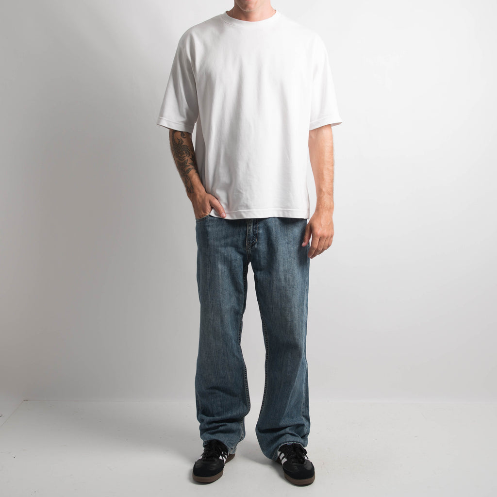 CLASSIC BOOTCUT JEANS