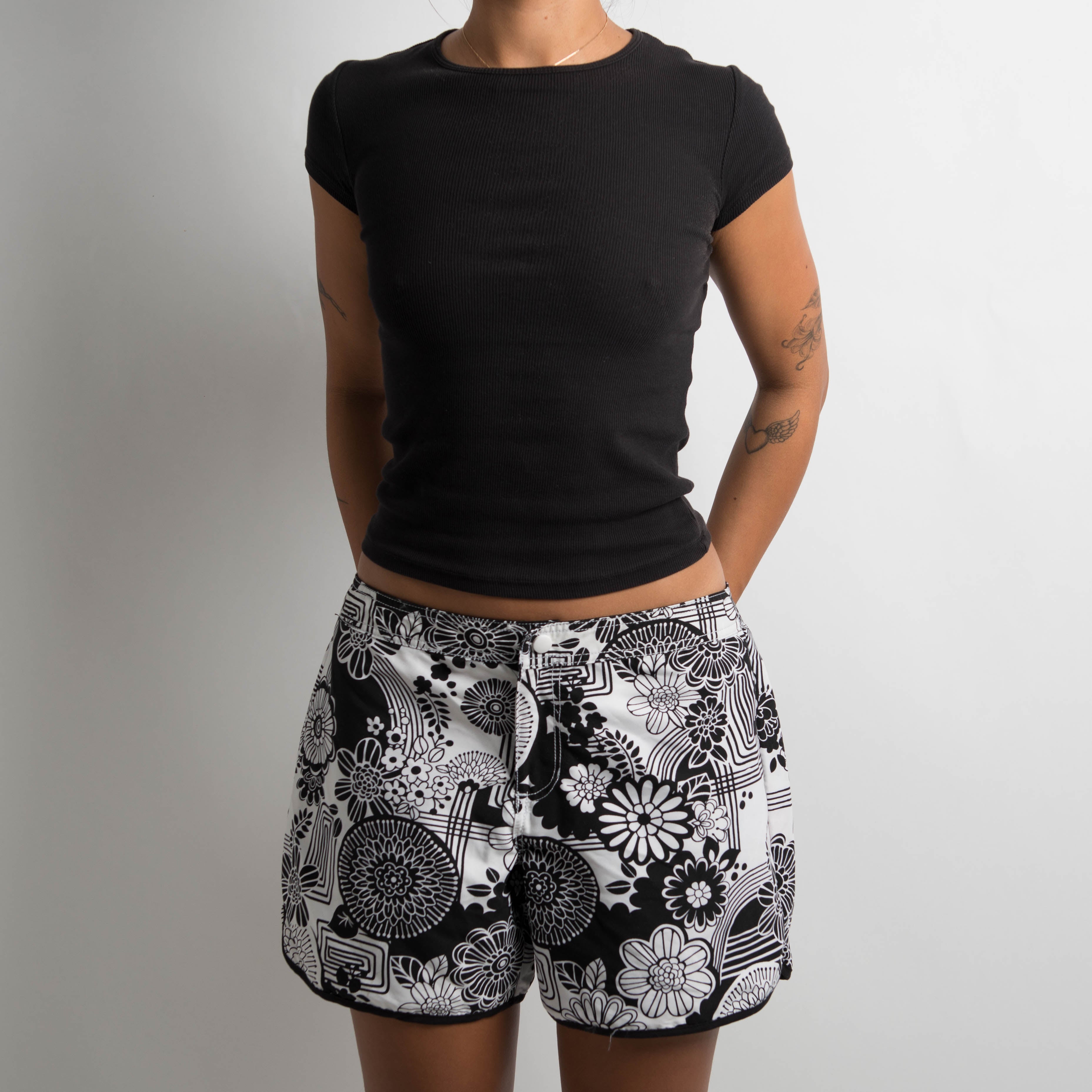 B&W FLORAL BOARD SHORTS