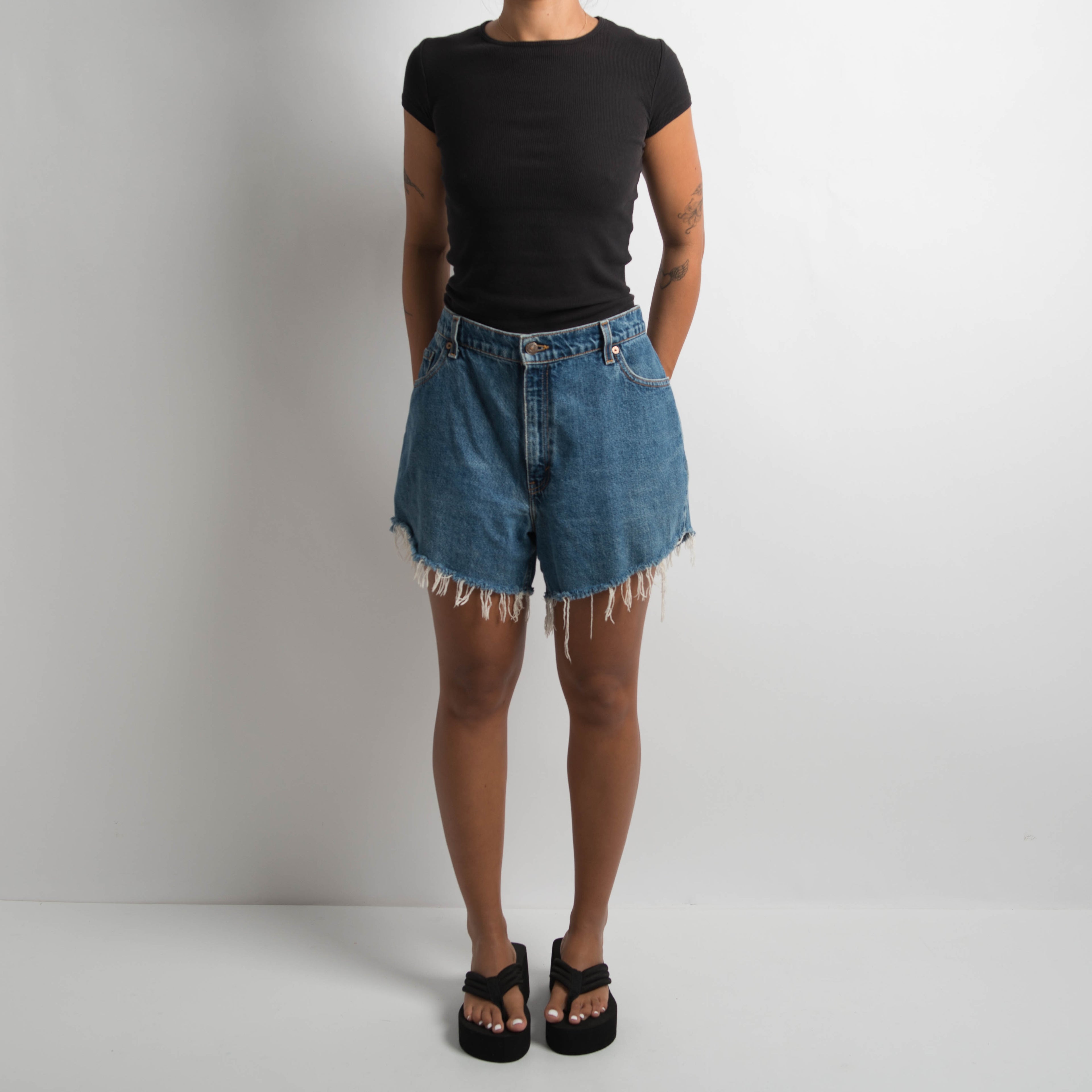 LEVIS 550 DENIM SHORTS
