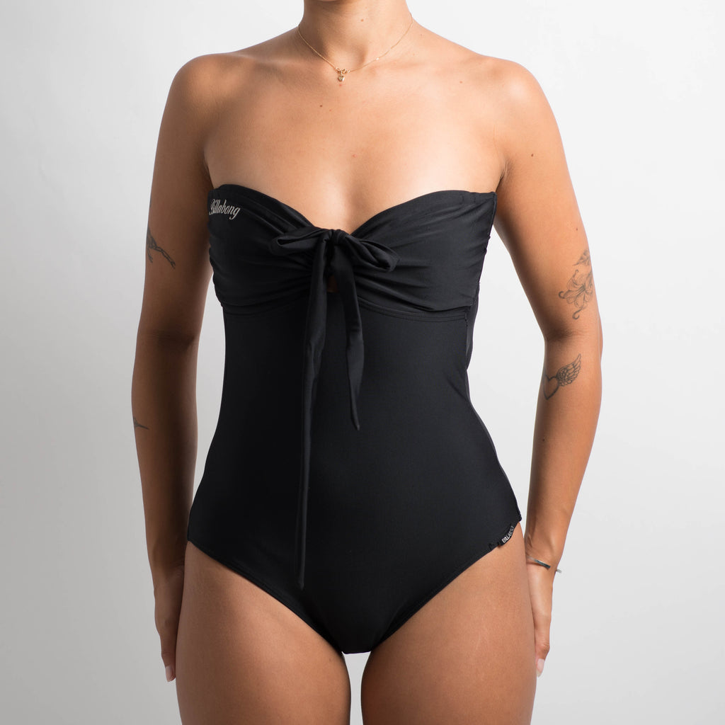 STRAPLESS ONE PIECE SWIMSUIT