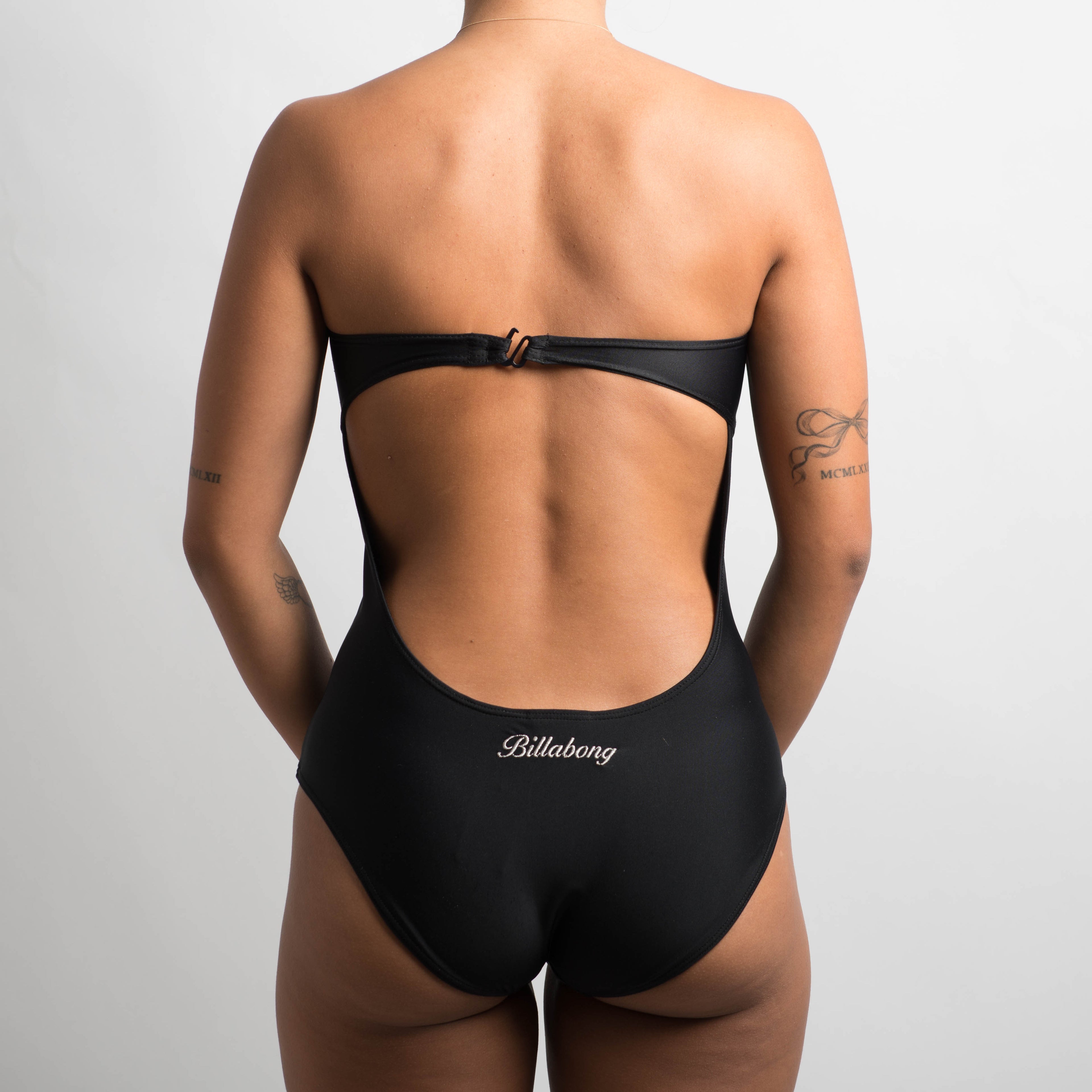 STRAPLESS ONE PIECE SWIMSUIT