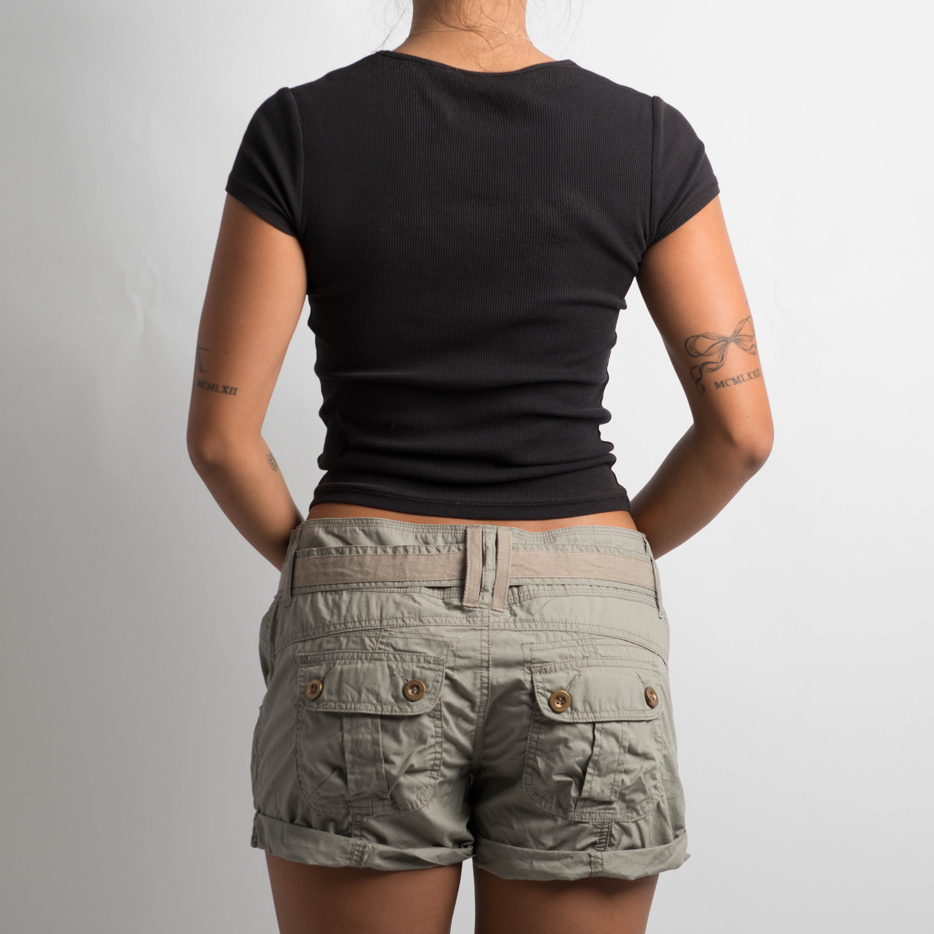 KHAKI CARGO MINI SHORTS