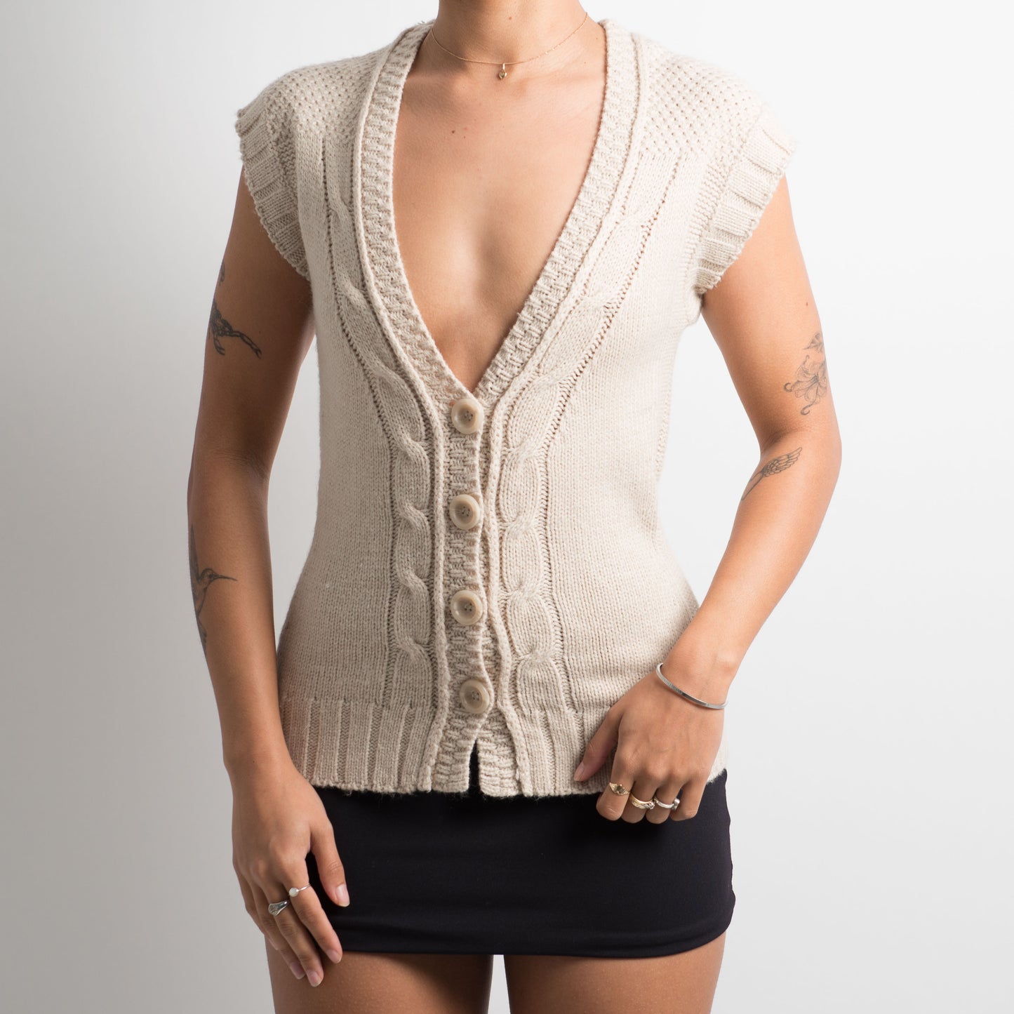 BEIGE BUTTON FRONT KNIT