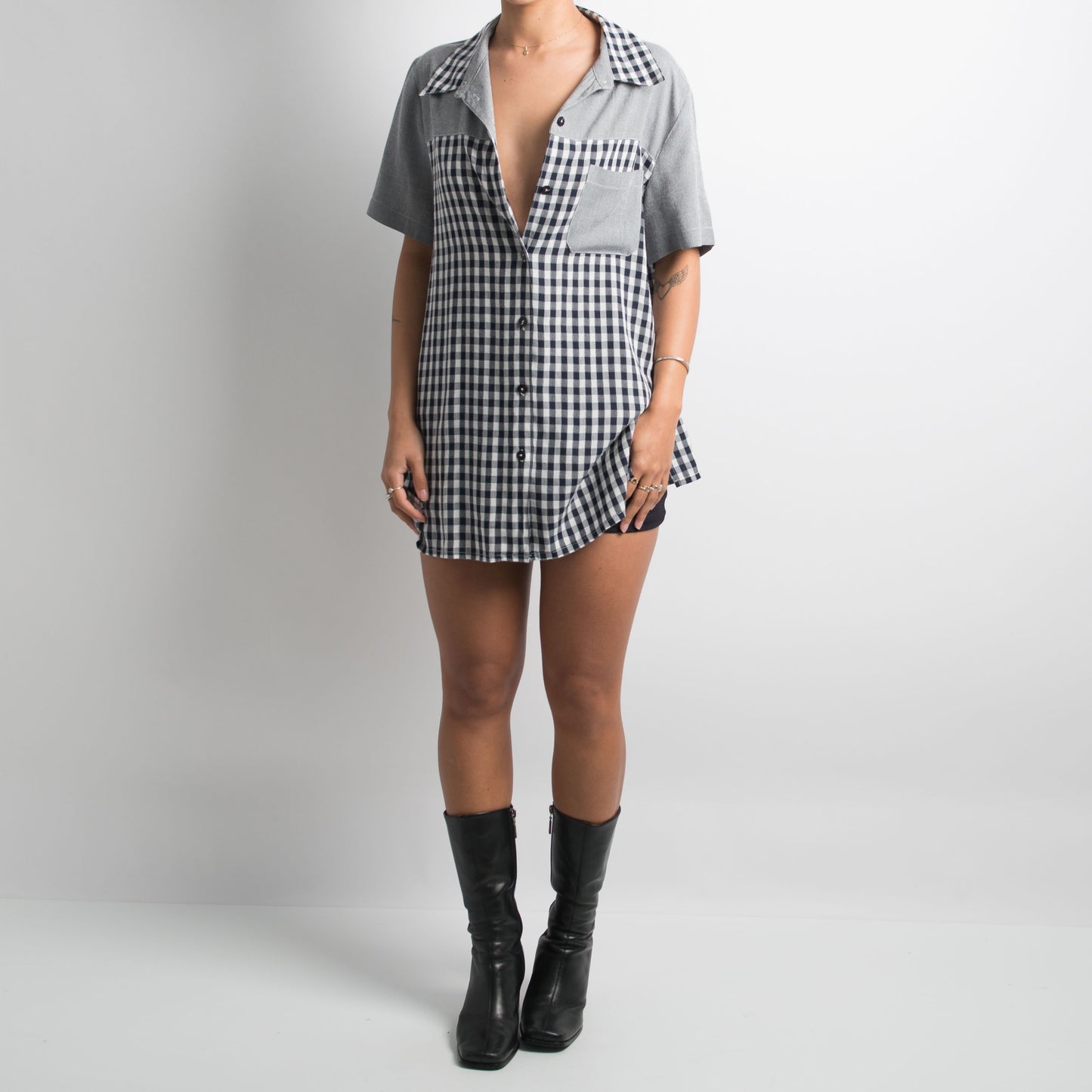 PLAID SHORT SLEEVE BUTTON UP