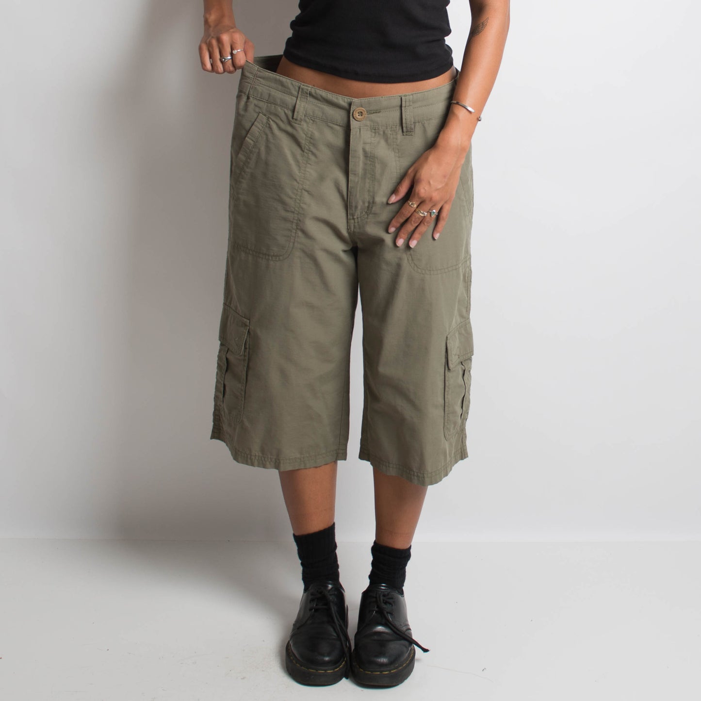 KHAKI CAPRI UTILITY PANTS