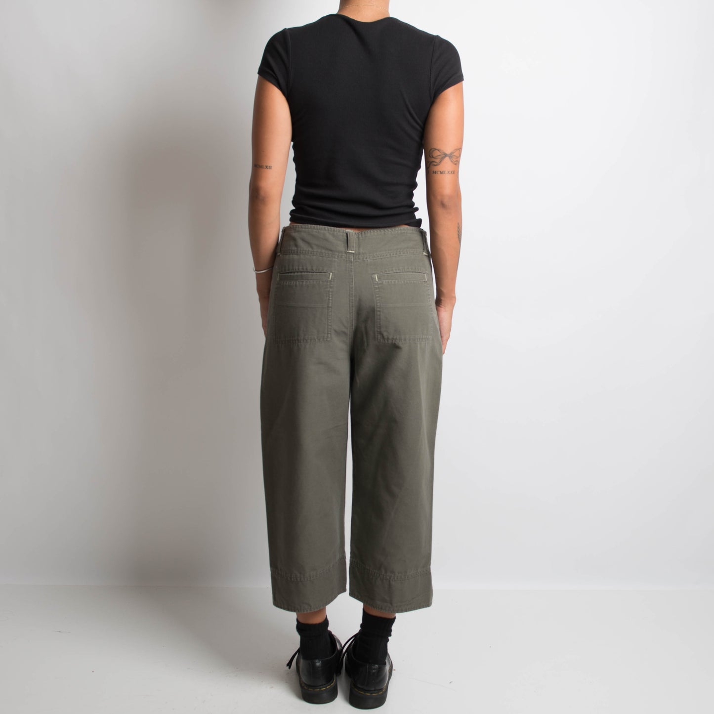 KHAKI CAPRI COTTON PANTS