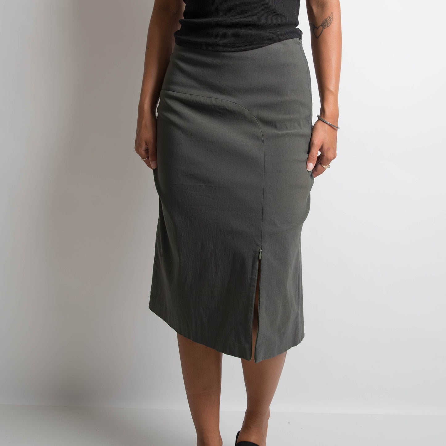 MUTED GREEN MIDI SKIRT