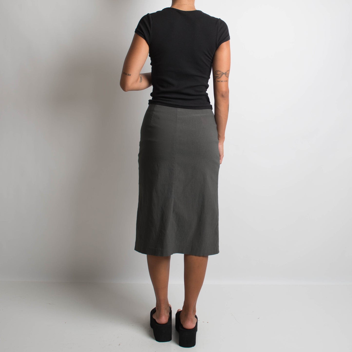 MUTED GREEN MIDI SKIRT