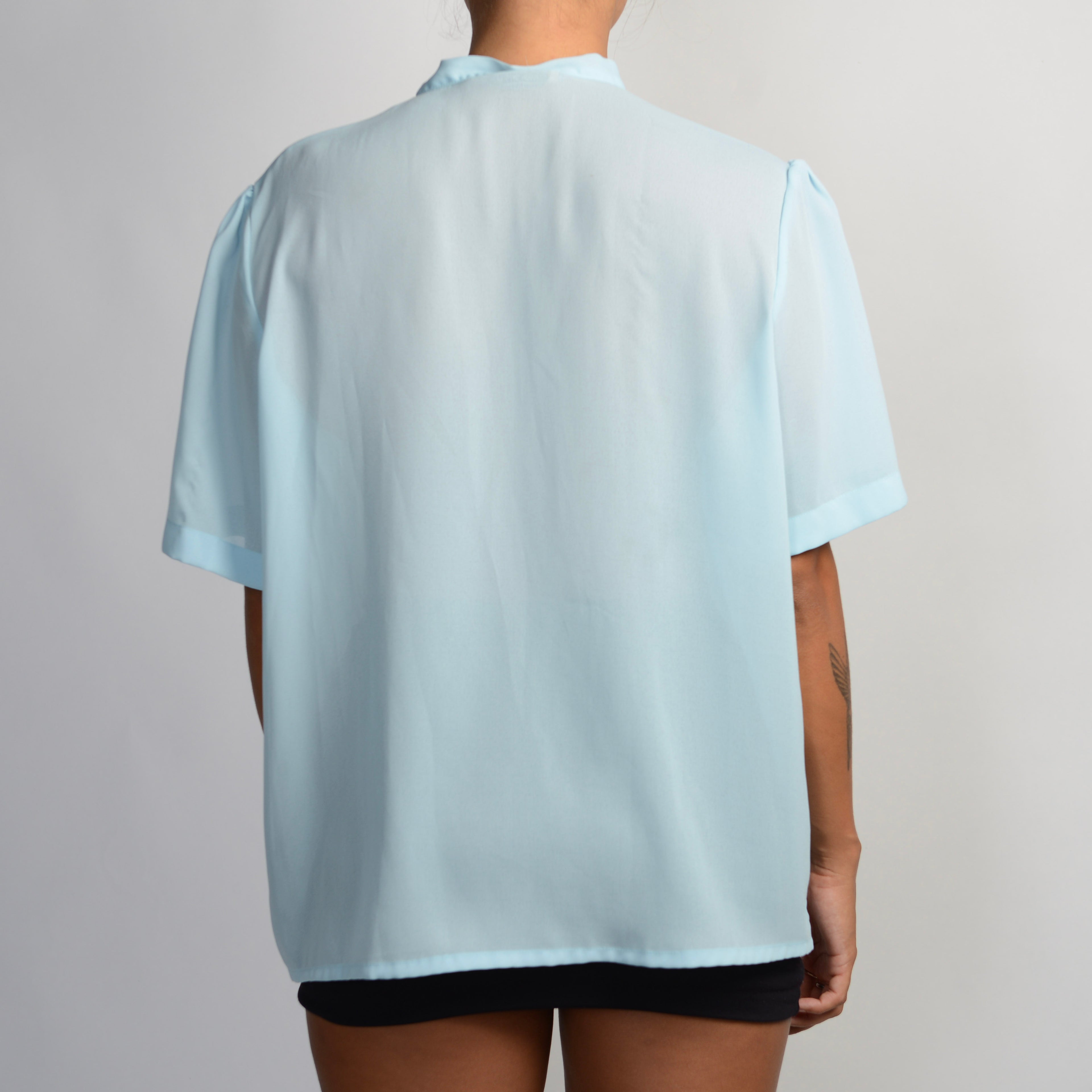 BLUE SHORT SLEEVE BLOUSE