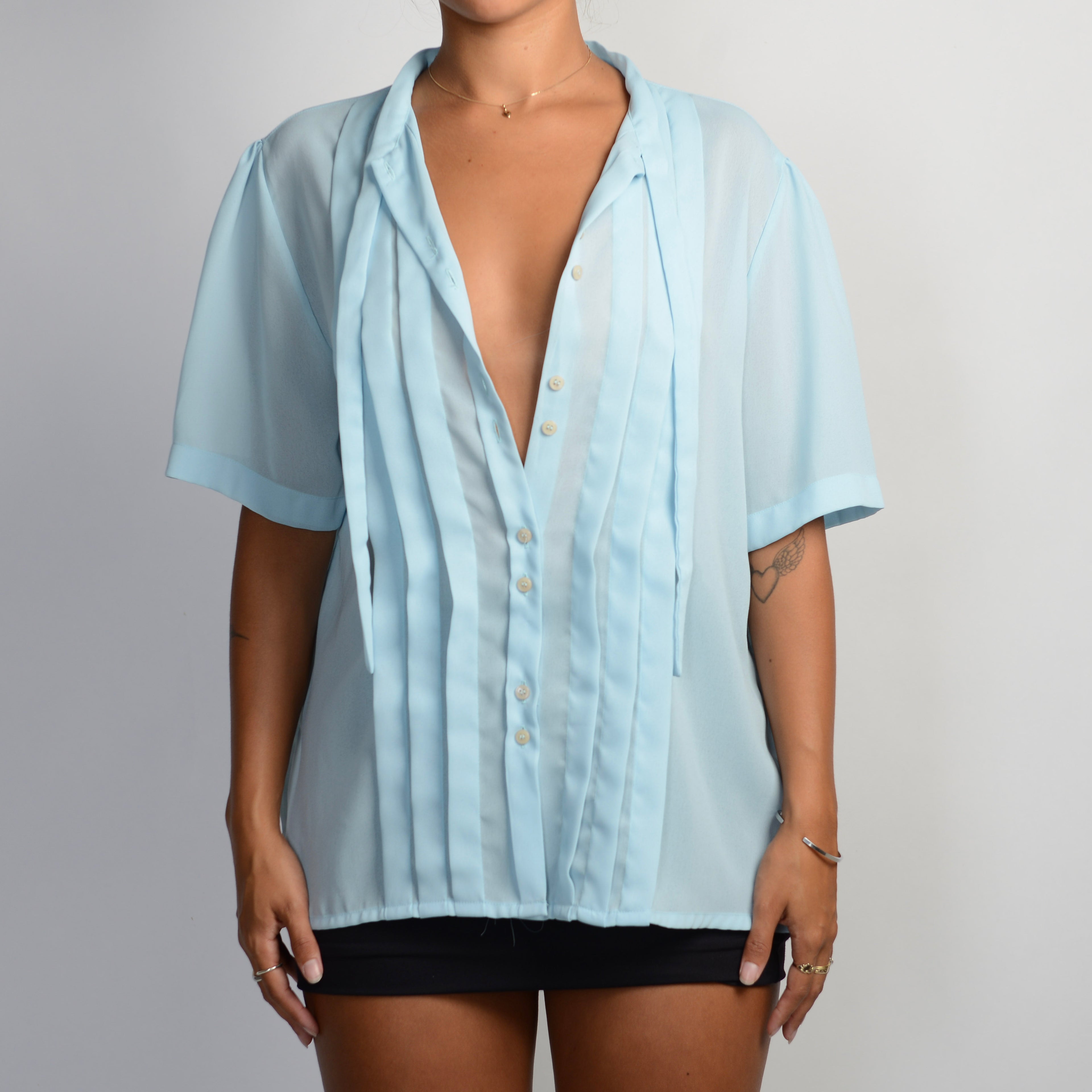 BLUE SHORT SLEEVE BLOUSE
