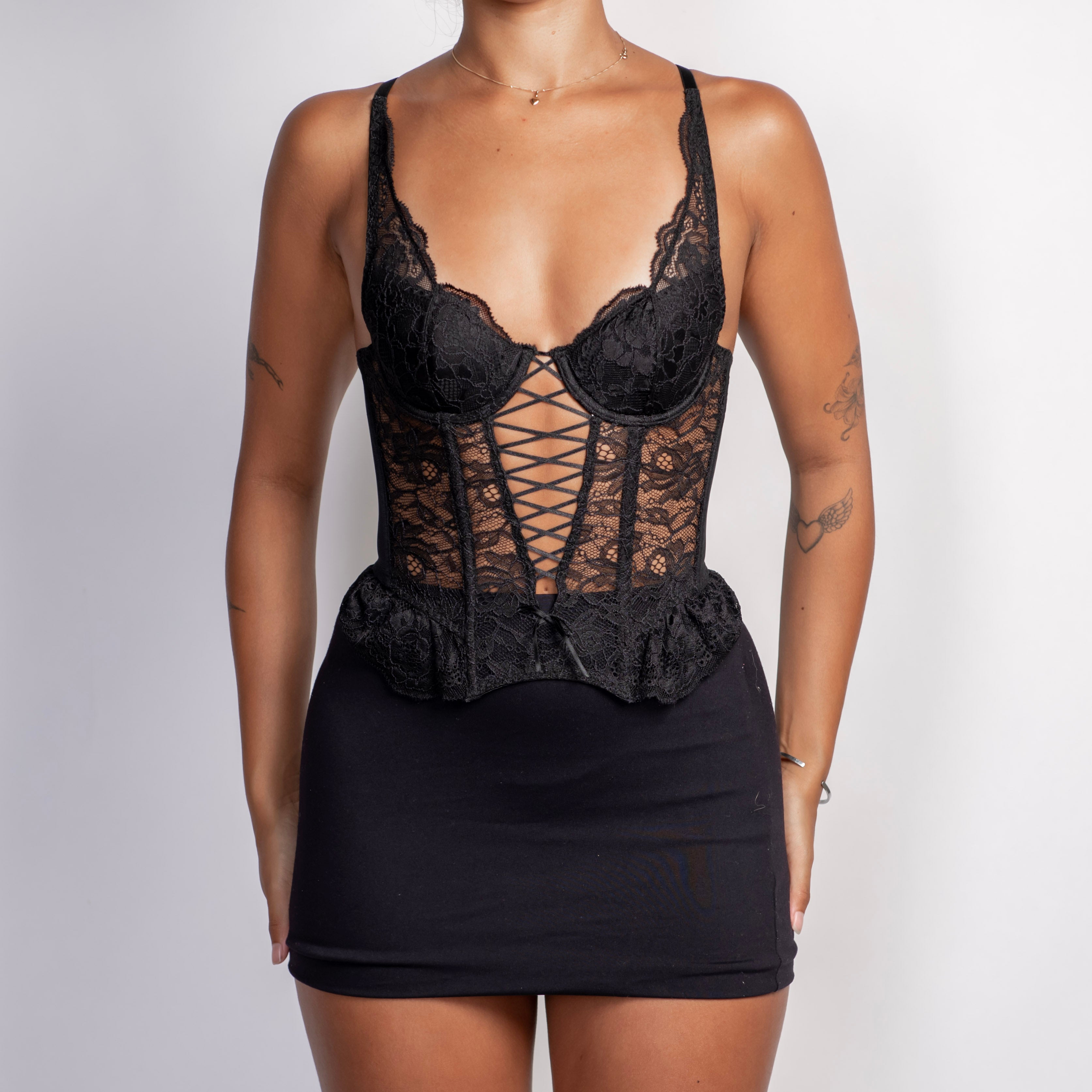 BLACK LACE BUSTIER