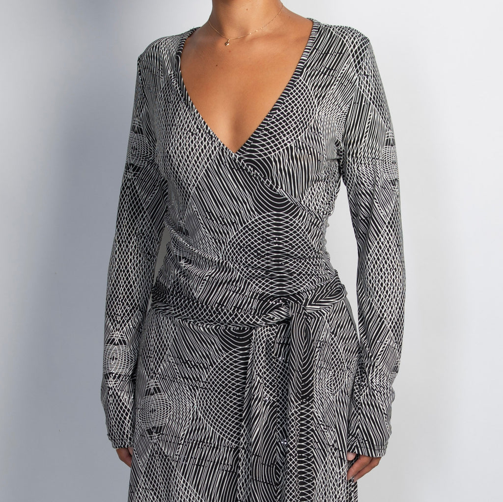 SLINKY PATTERN MIDI DRESS