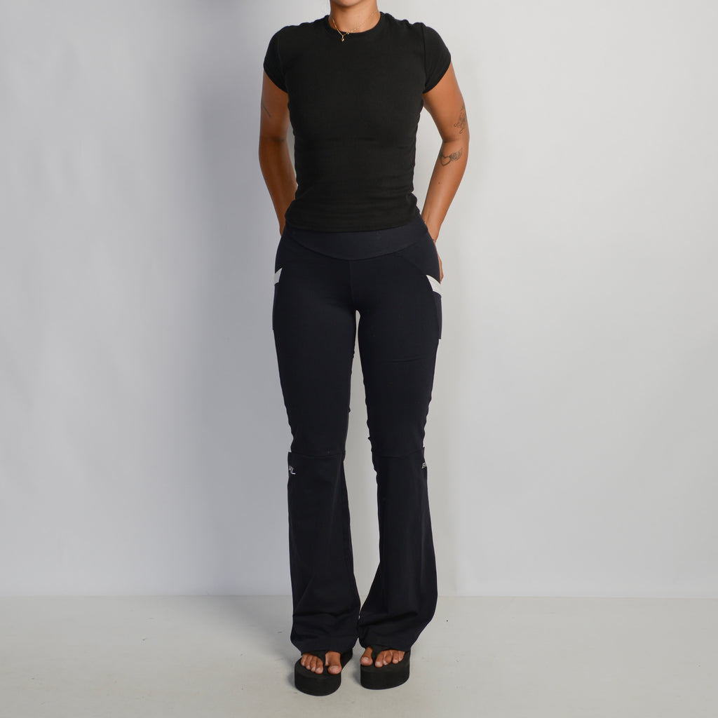 BLACK FLARED LEGGINGS