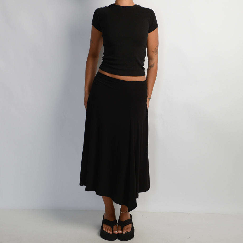 BLACK LONGLINE SKIRT