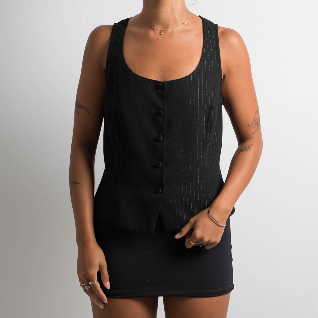 PINSTRIPE BUTTON FRONT TOP