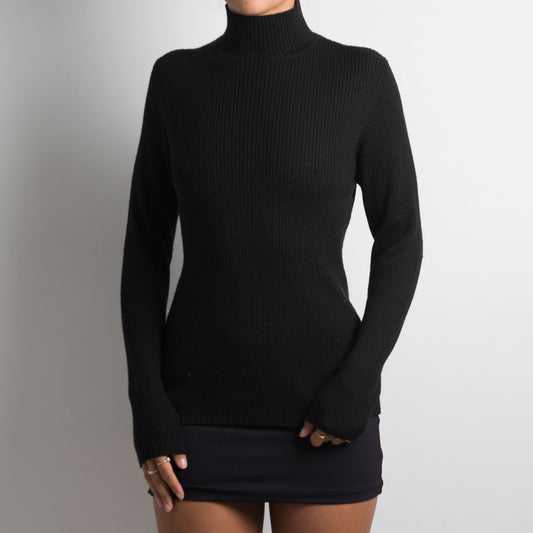 WOOL BLEND MOCKNECK