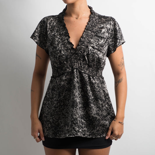 PATTERN SATIN TOP