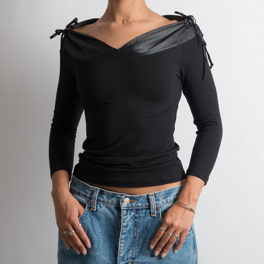 BLACK RIBBON 3/4 SLEEVE TOP