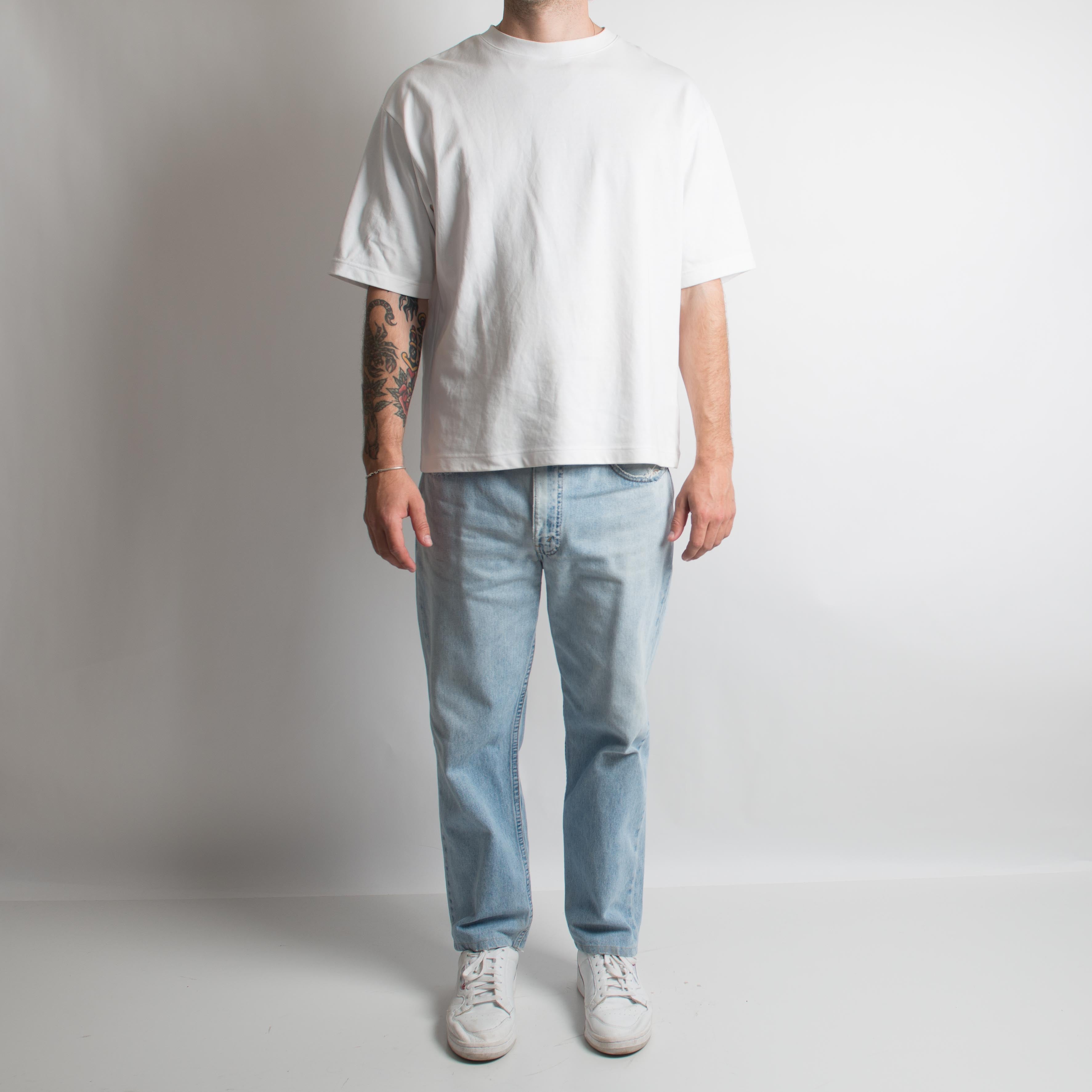 LEVI'S 504 LIGHT WASH JEANS