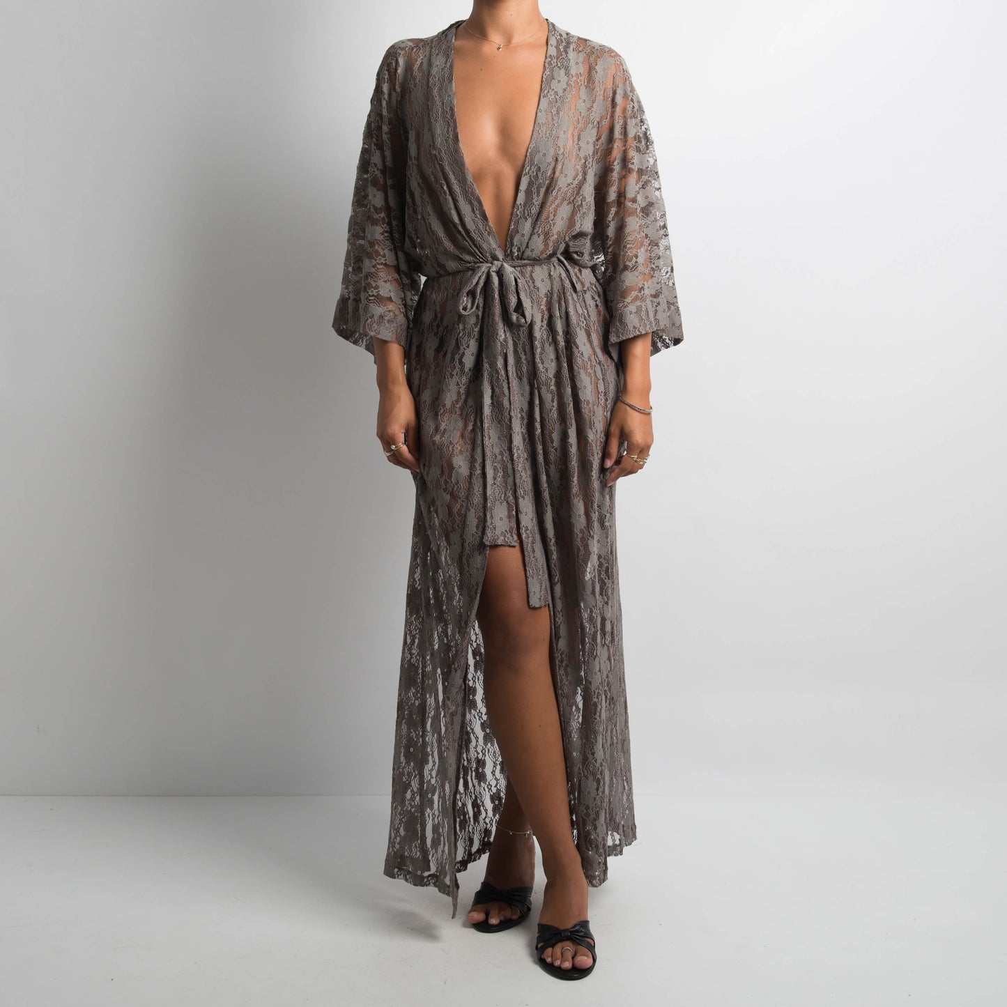 GREY STRETCH LACE ROBE