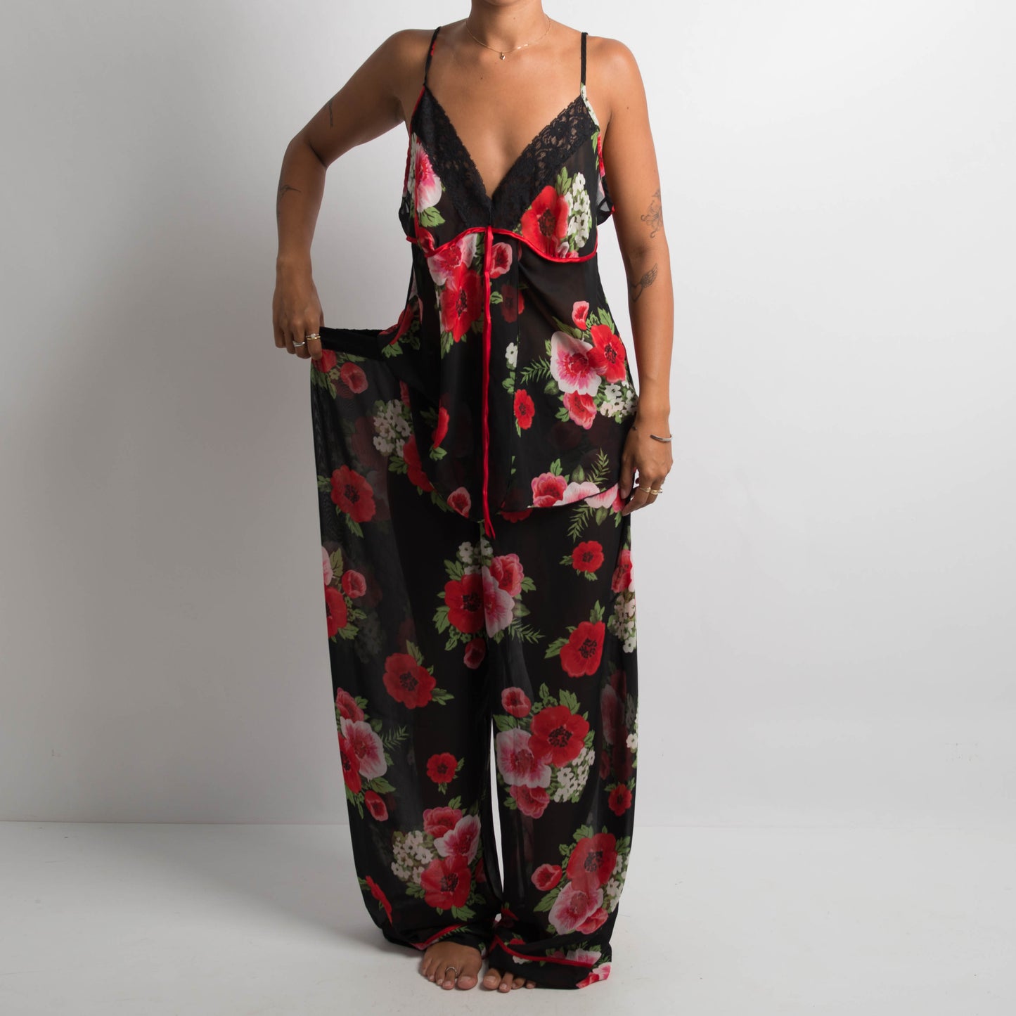 BLACK FLORAL PYJAMA SET