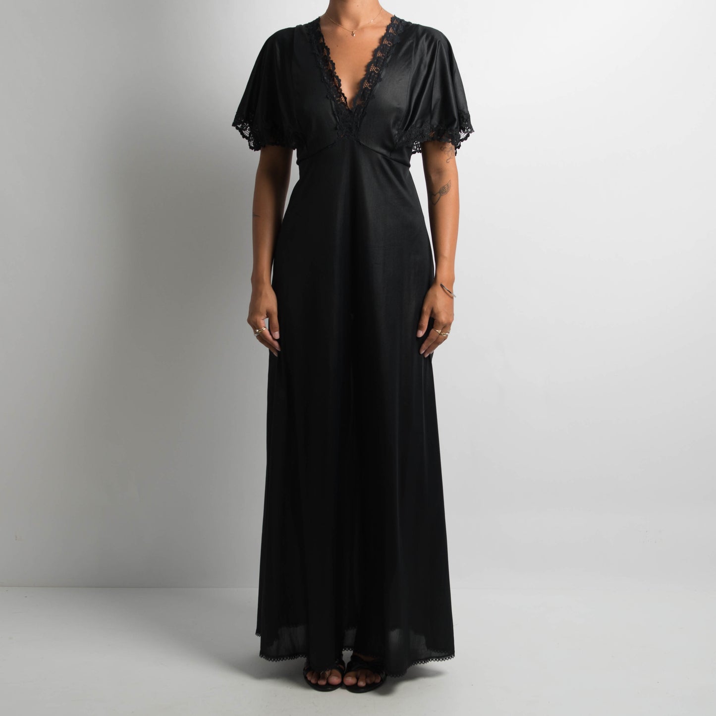 VINTAGE BLACK MAXI NIGHTGOWN