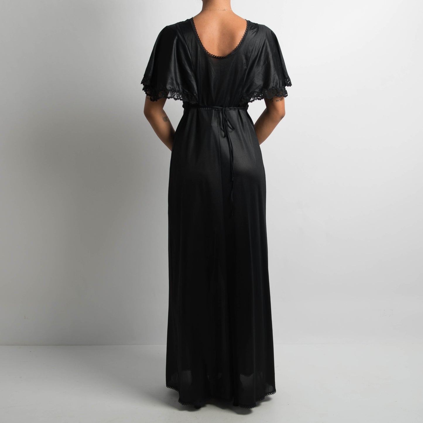 VINTAGE BLACK MAXI NIGHTGOWN