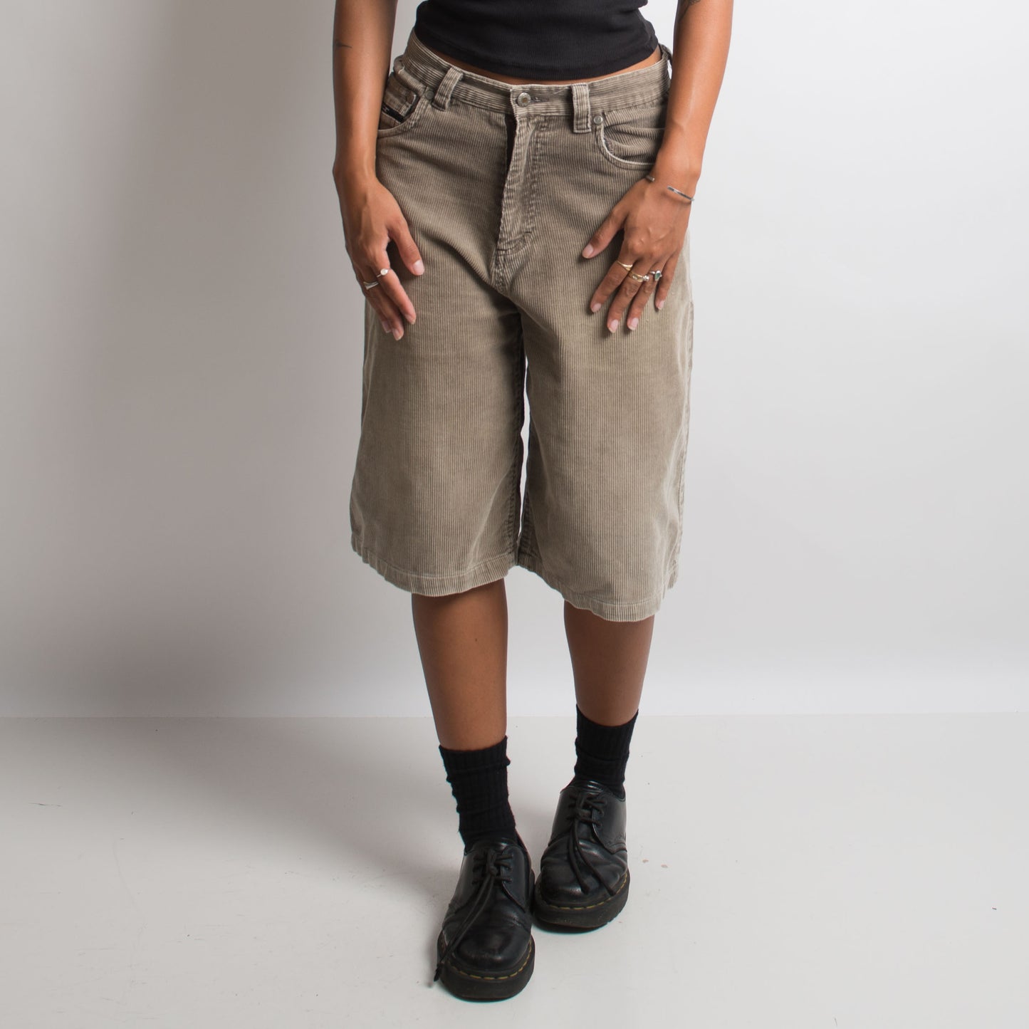 TAUPE CORDUROY JORTS