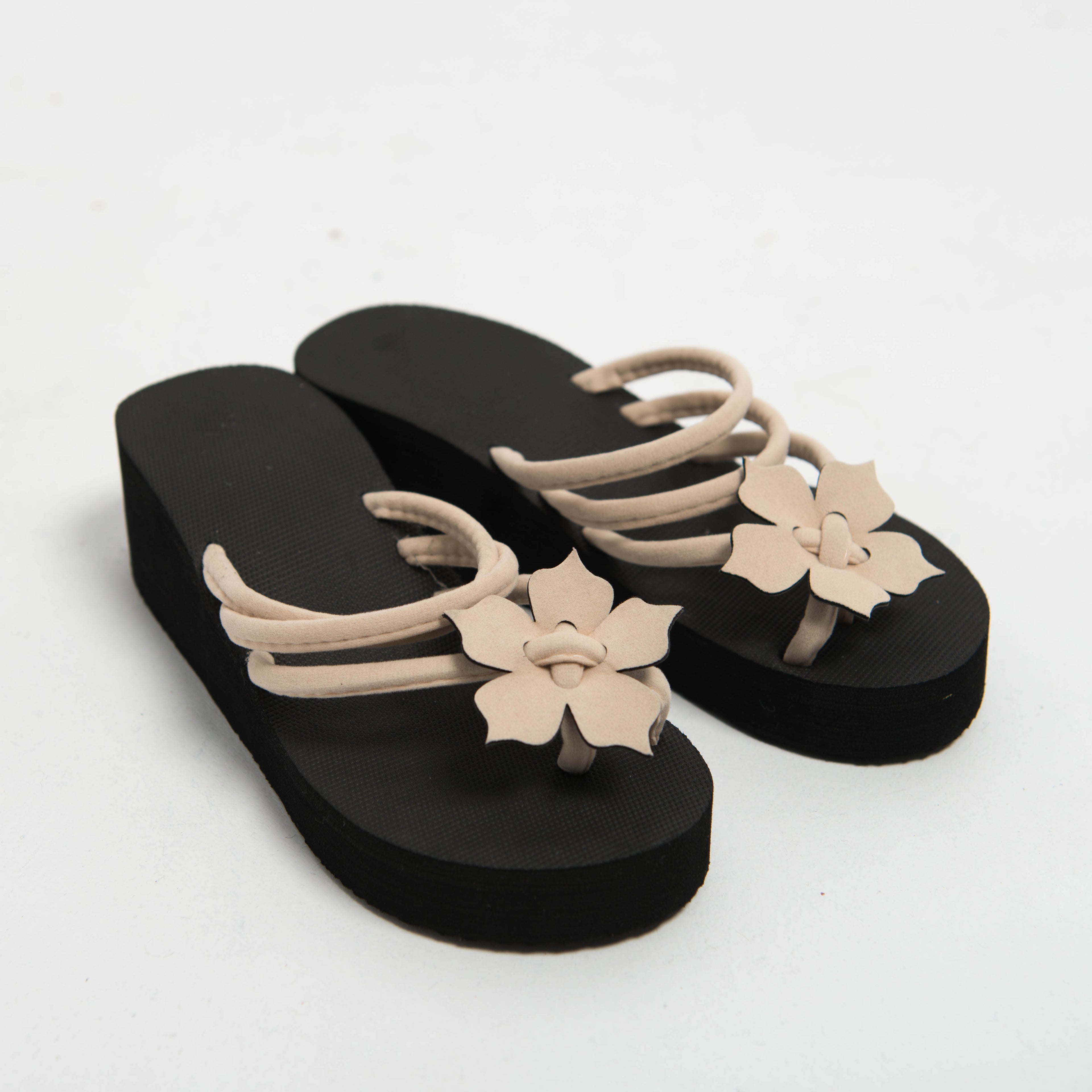 STRAPPY PLATFORM SANDALS