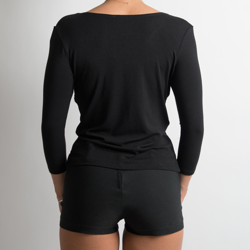 HAUT À MANCHES 3/4 À FLEURS NOIRES