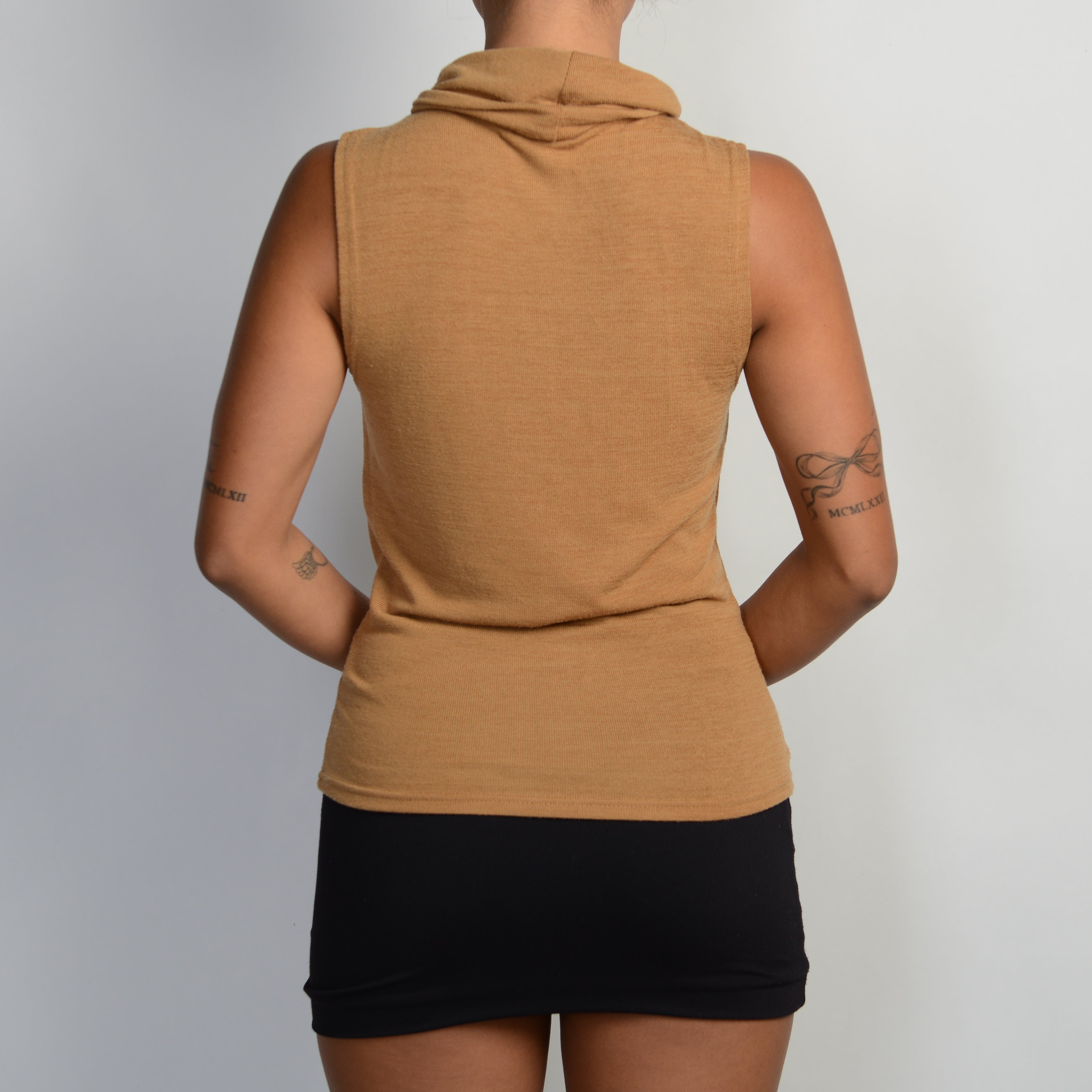 BROWN SLEEVELESS TOP