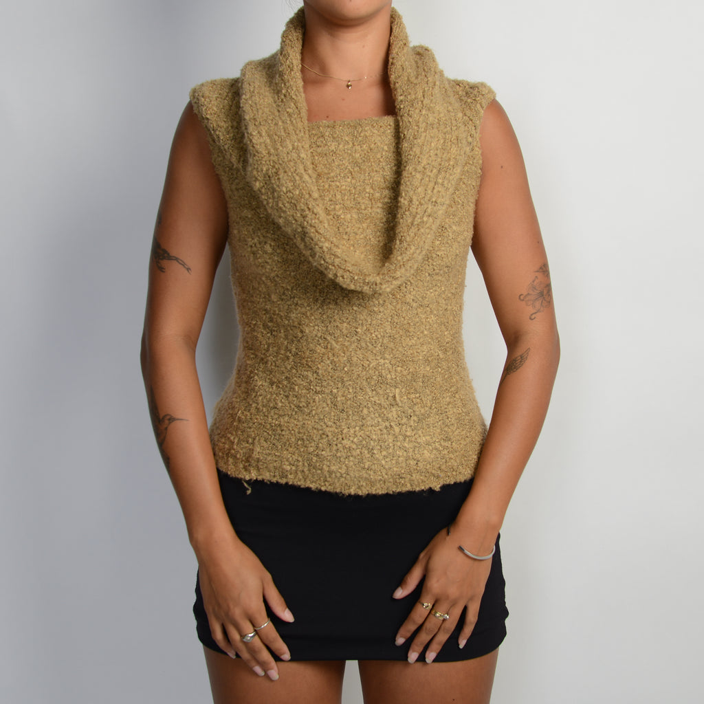 TAN KNIT SLEEVELESS TOP