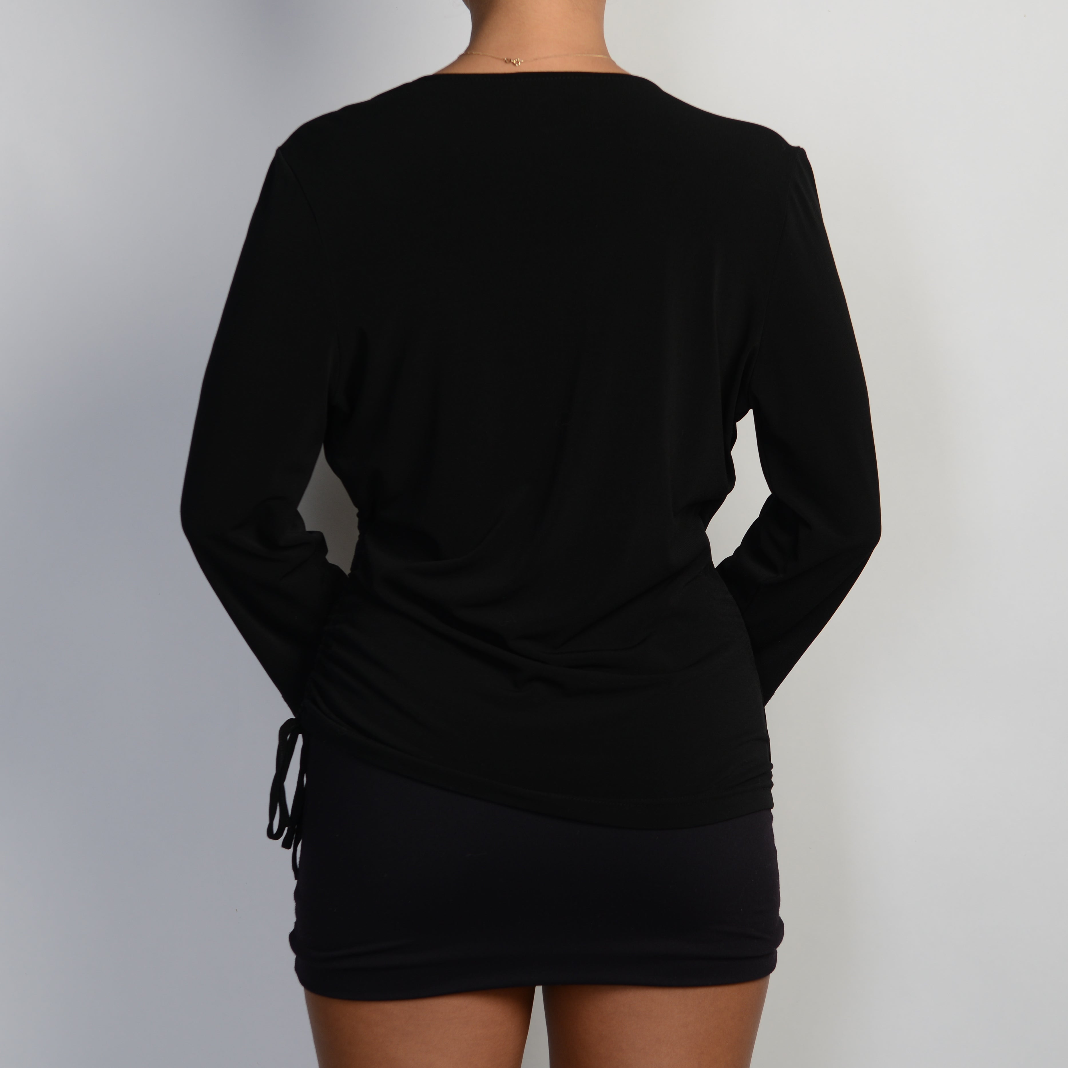 BLACK SLINKY RUCHED TOP