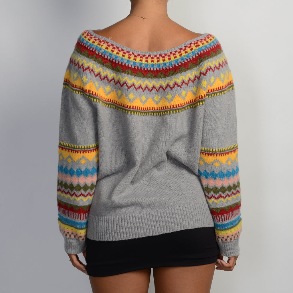 GREY PATTERN KNIT SWEATER
