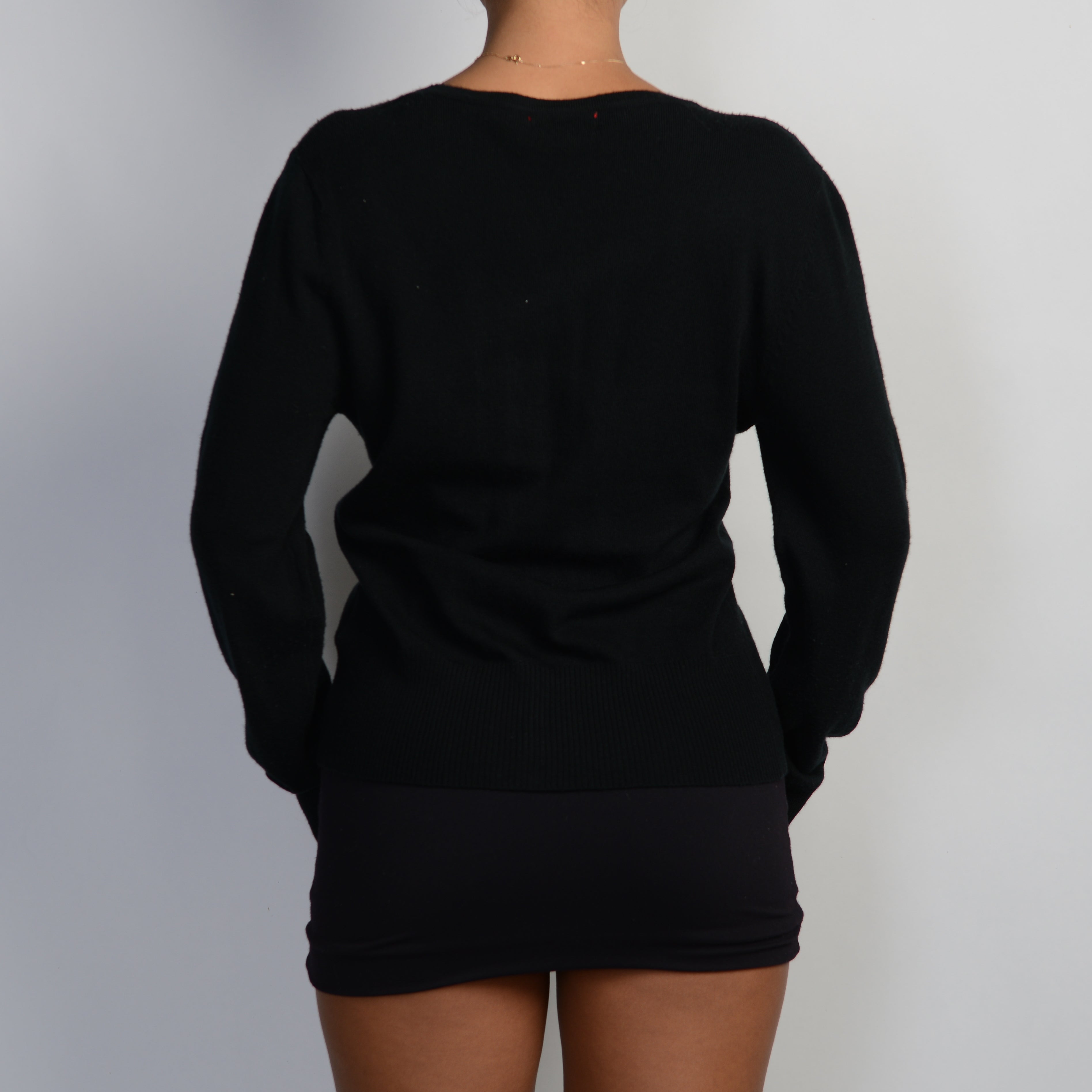 CLASSIC BLACK CARDIGAN