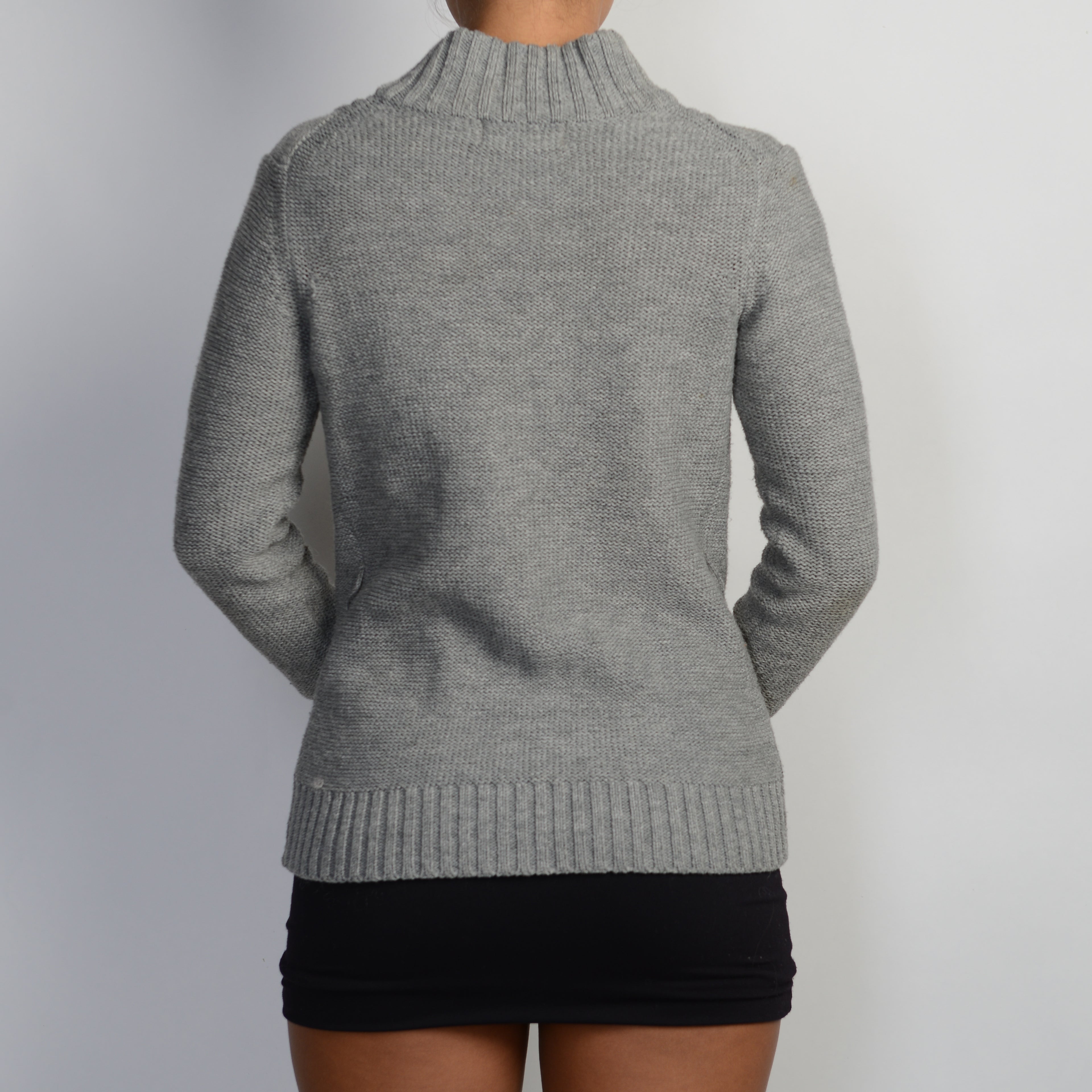 GREY KNIT CARDIGAN