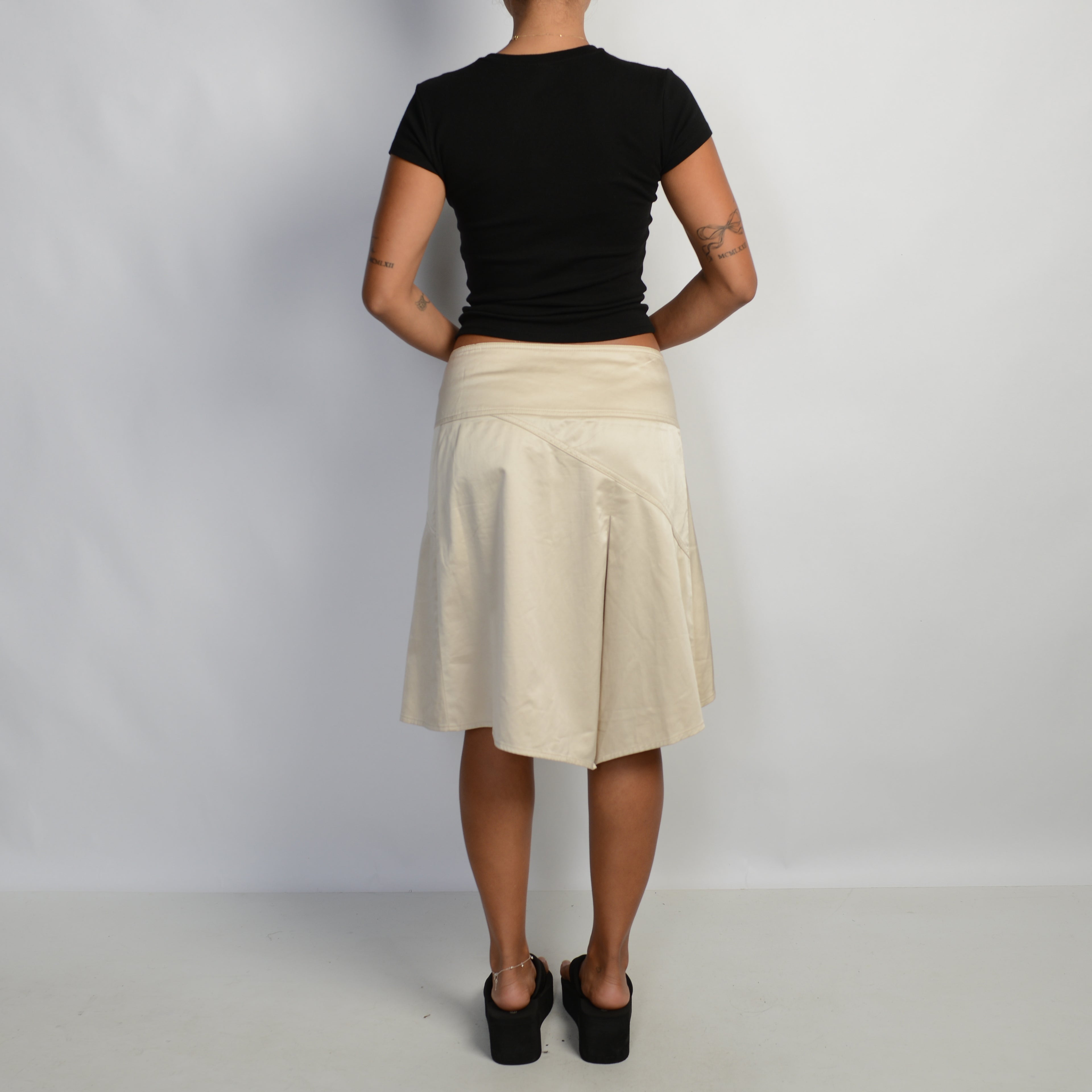 CREAM ASYMMETRIC SKIRT