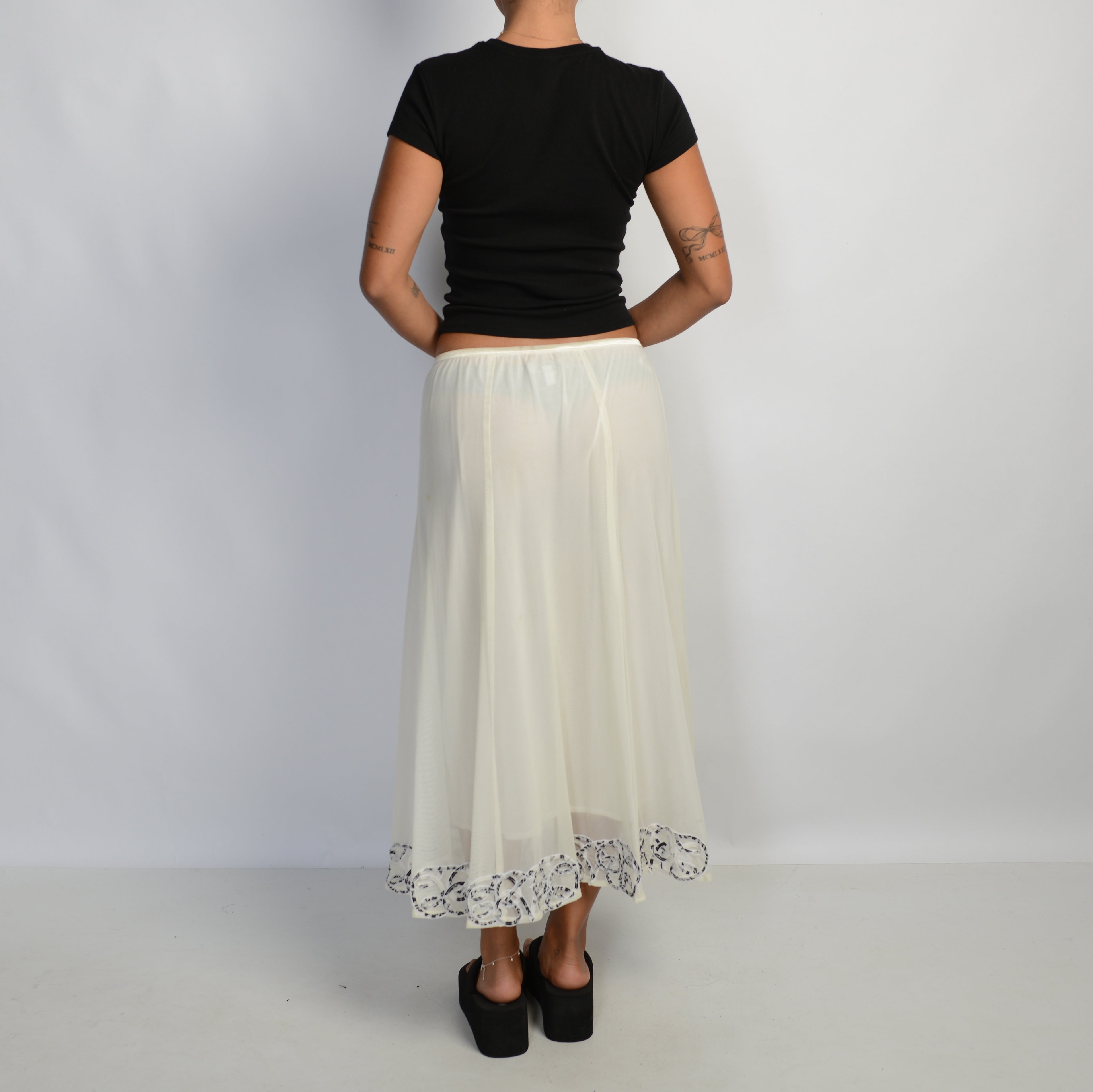 CREAM MESH LONGLINE SKIRT