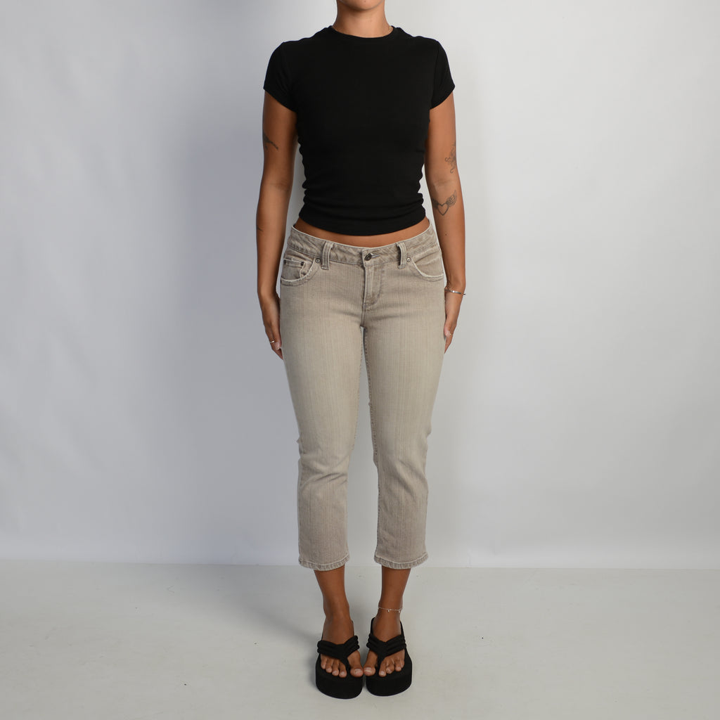 BEIGE DENIM CAPRI JEANS