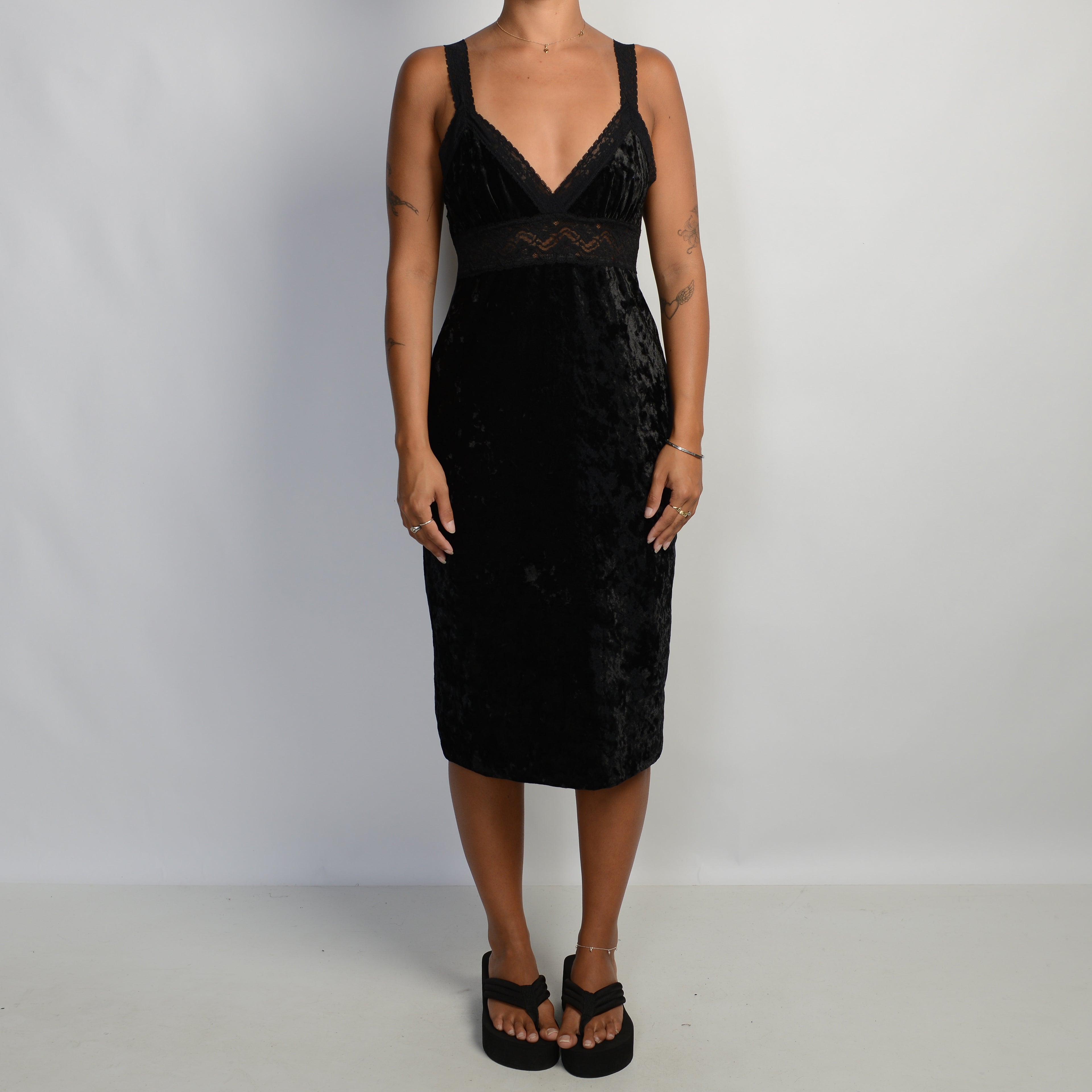 BLACK VELVETEEN MIDI DRESS