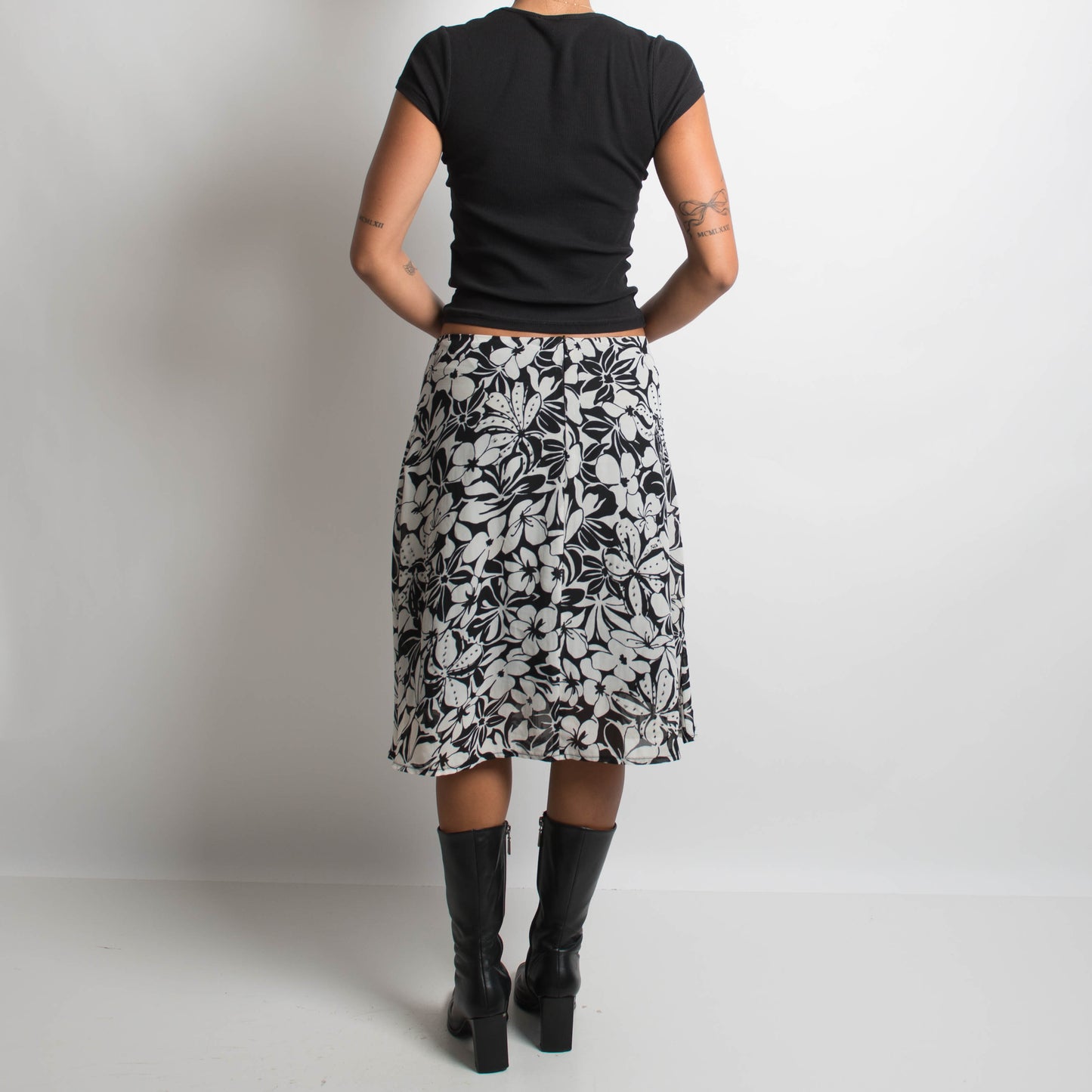 B&W FLORAL MIDI SKIRT