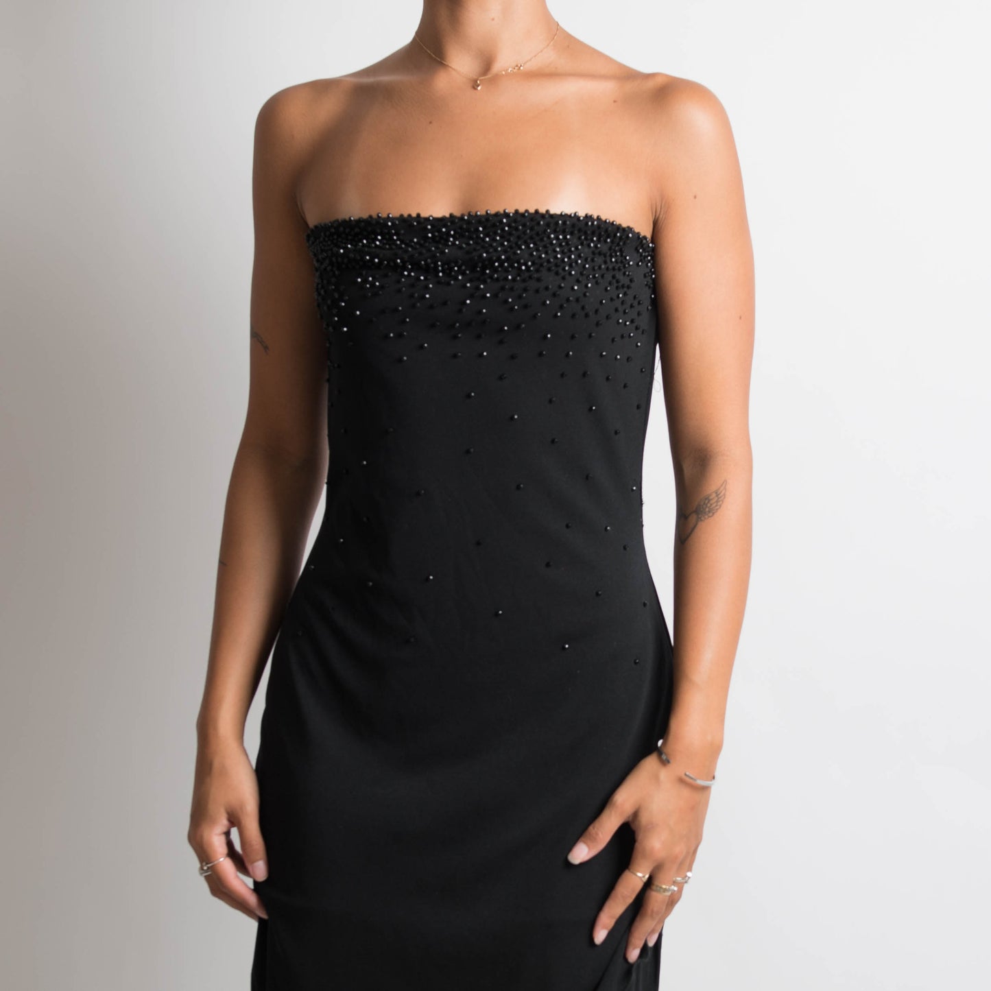 BLACK STRAPLESS DRESS