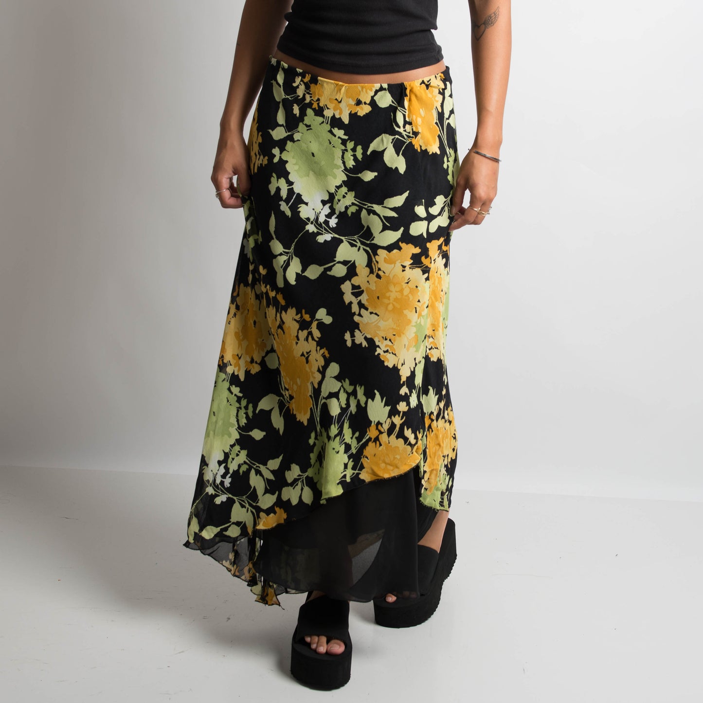 YELLOW FLORAL LONGLINE SKIRT