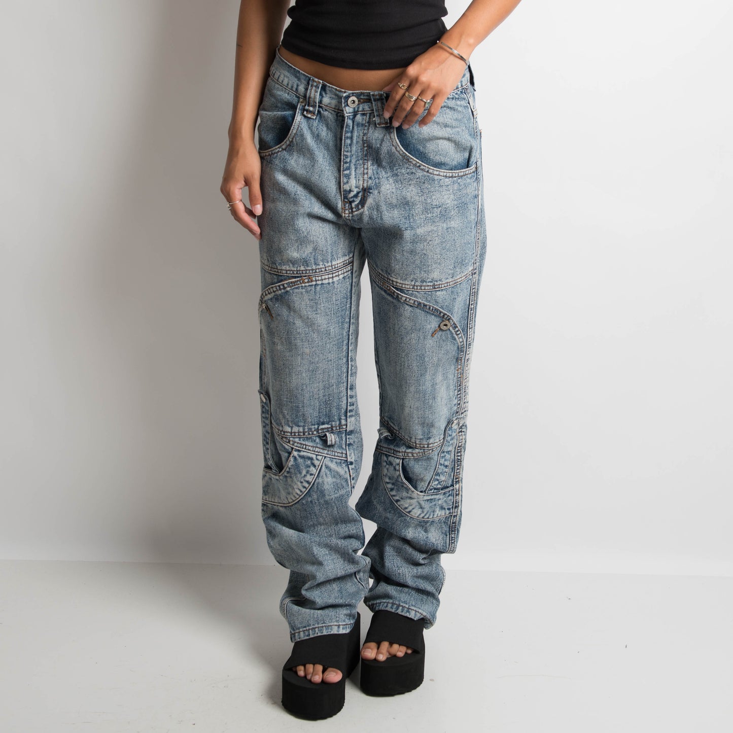 UTILITY CARPENTER STYLE JEANS