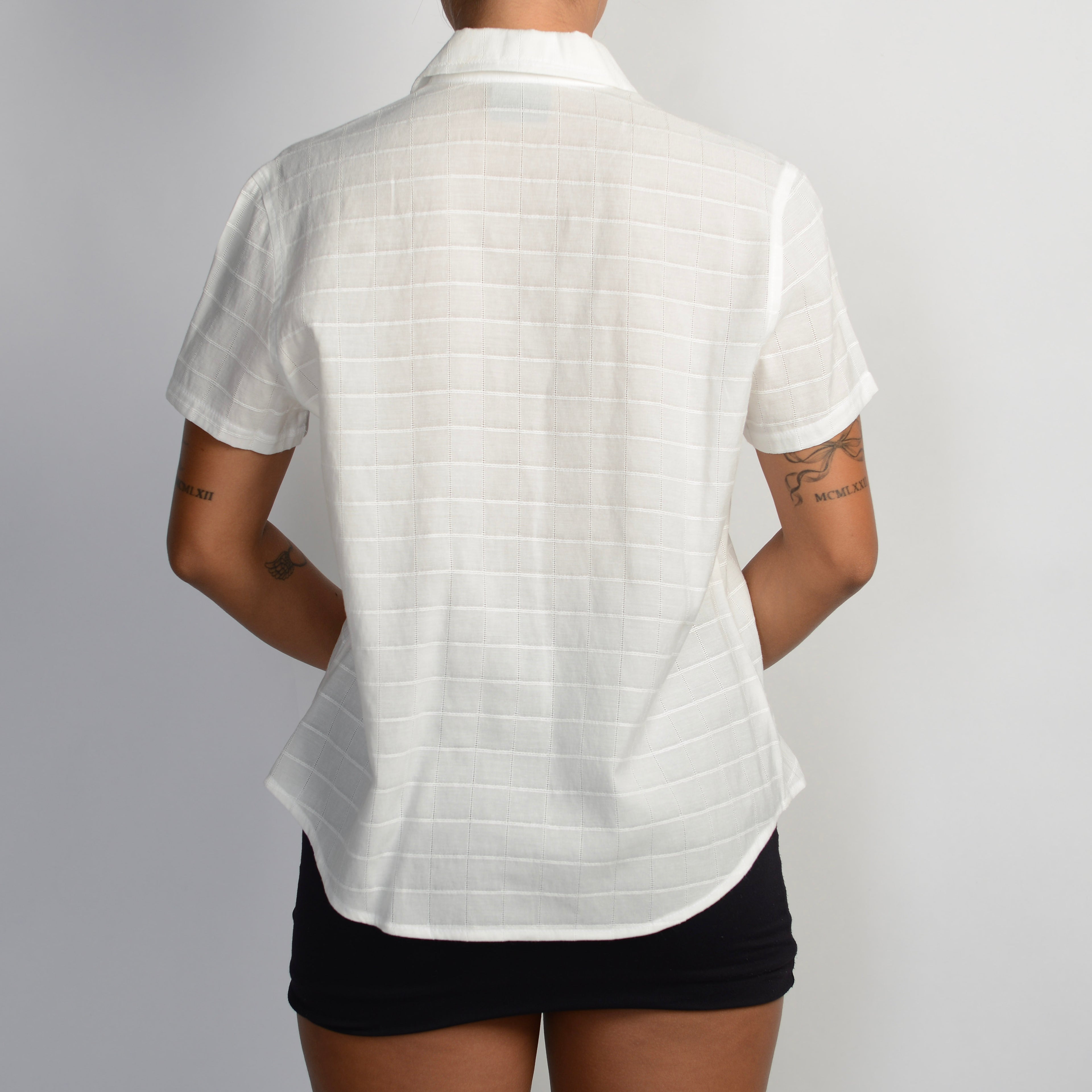 WHITE SHORT SLEEVE BLOUSE